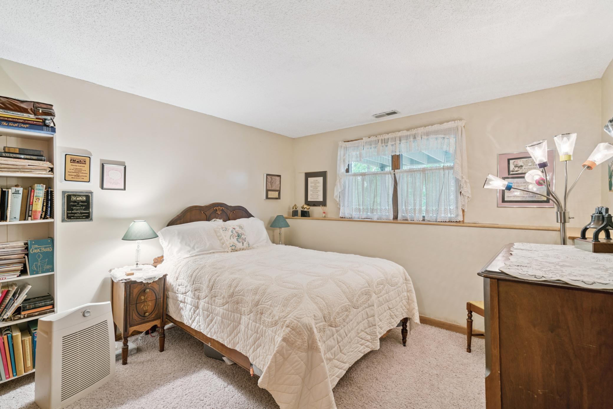 5923 Abbott Court
