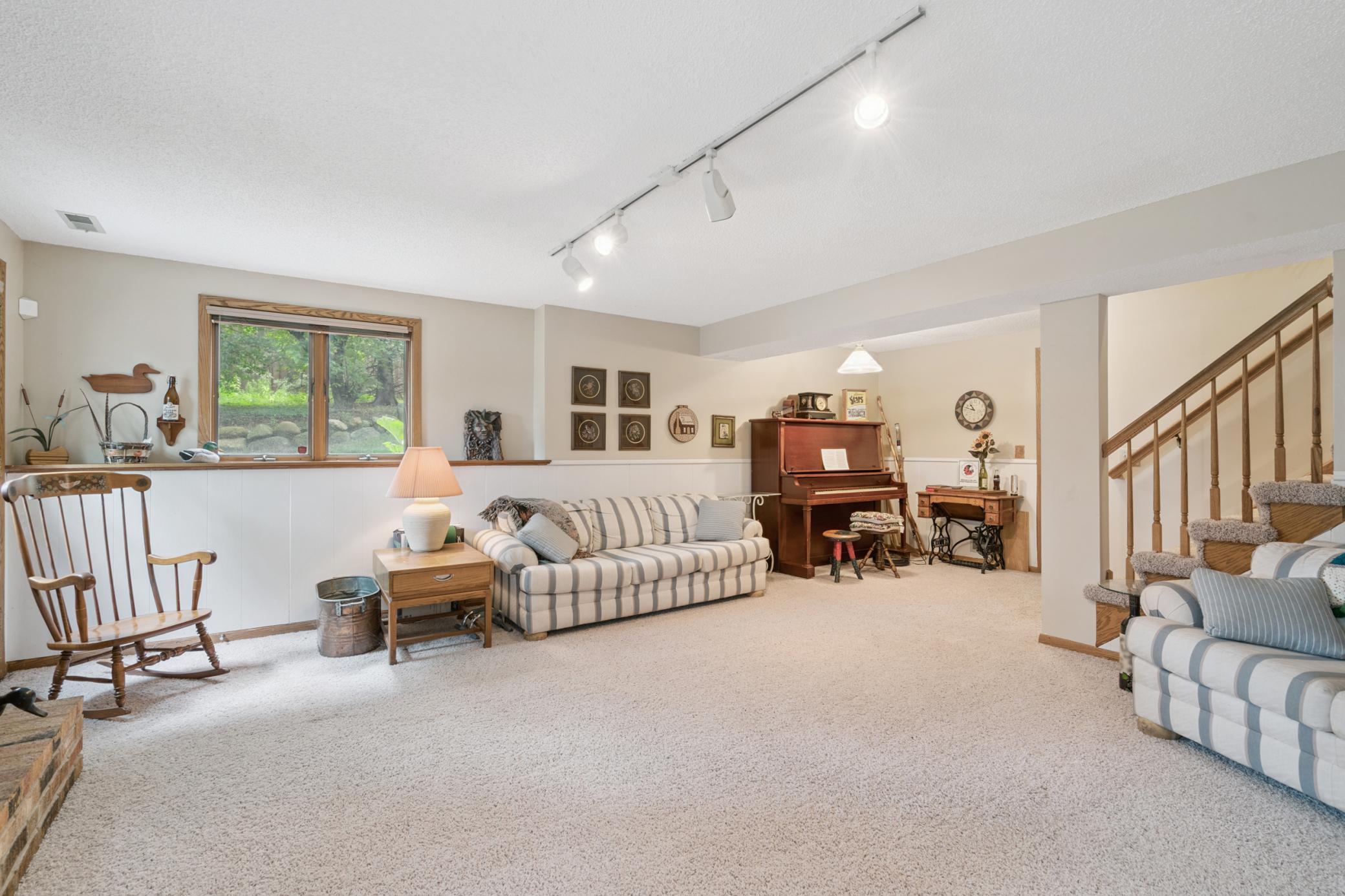 5923 Abbott Court