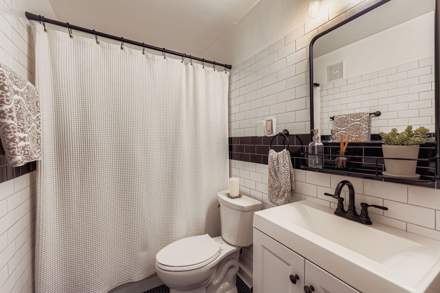 2727 W 43rd Street Unit: 303