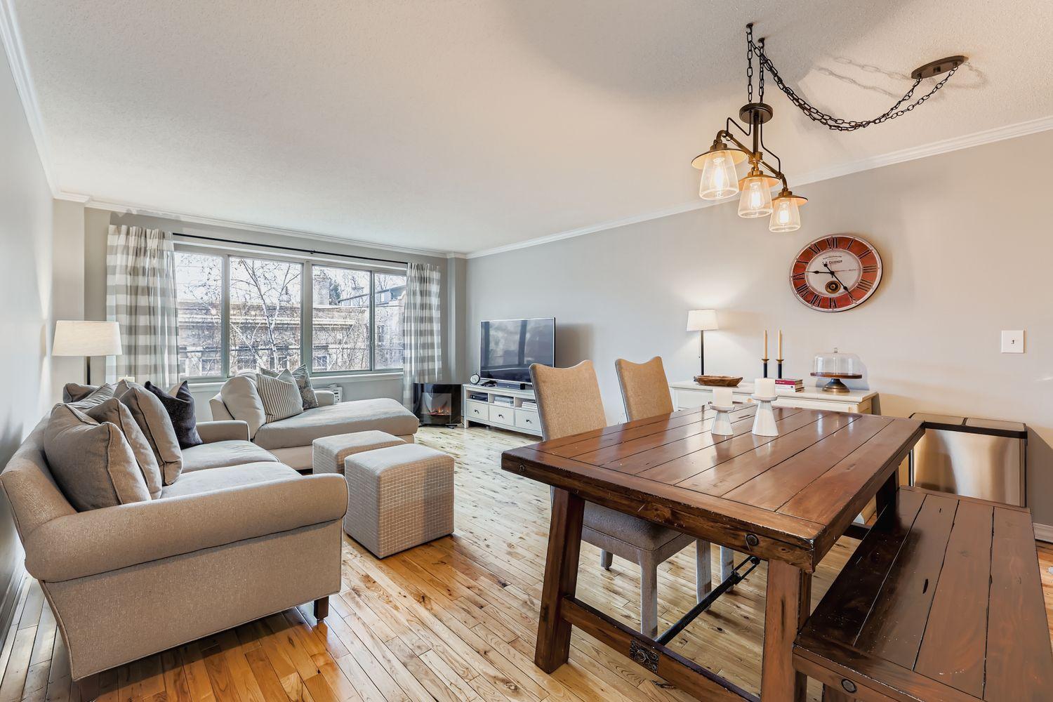 2727 W 43rd Street Unit: 303