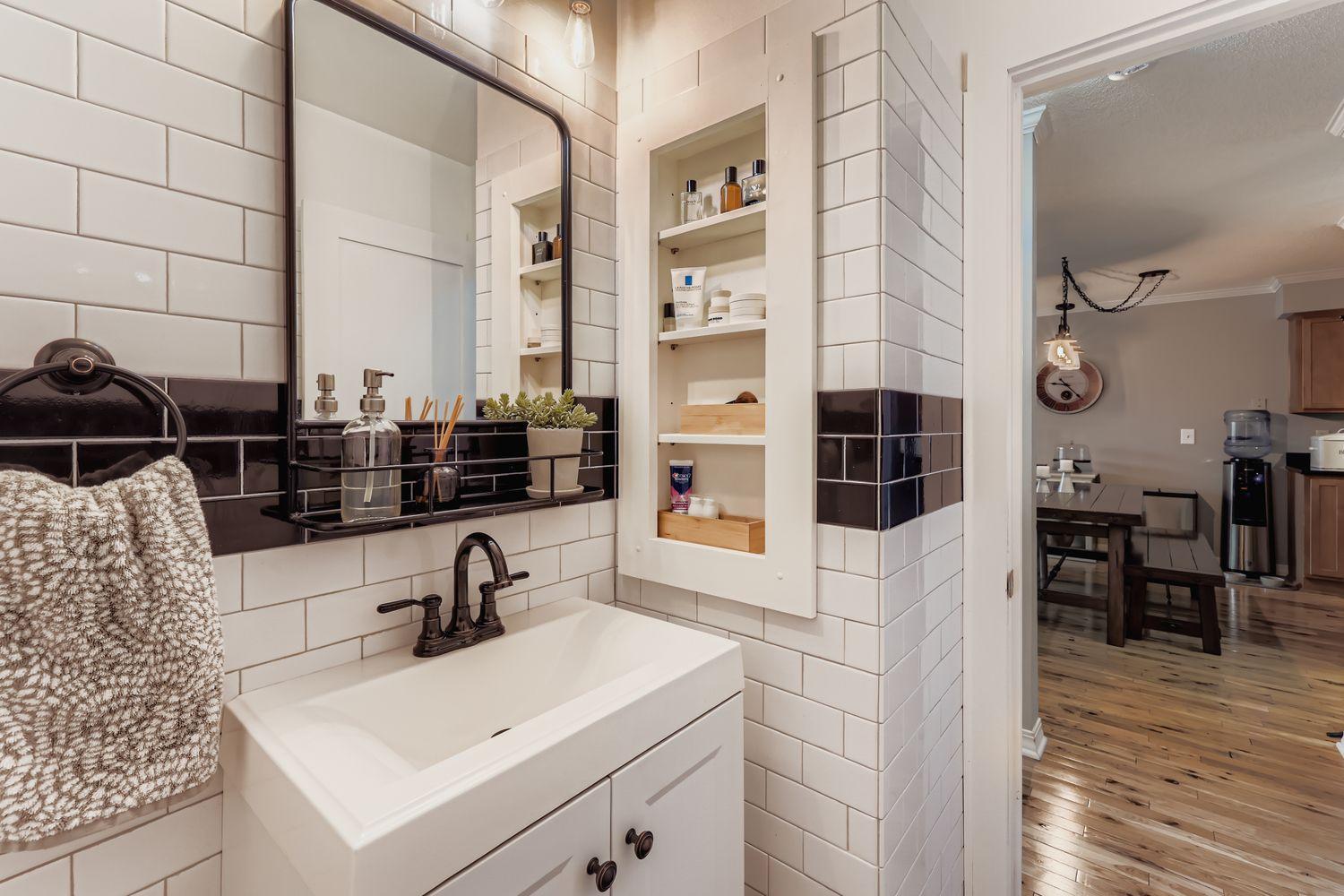 2727 W 43rd Street Unit: 303