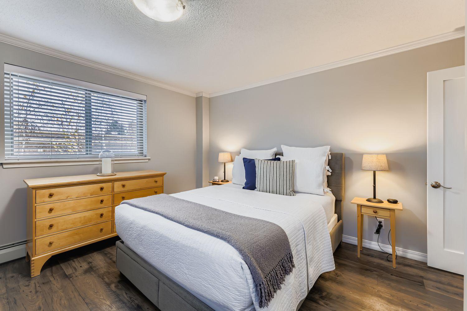 2727 W 43rd Street Unit: 303