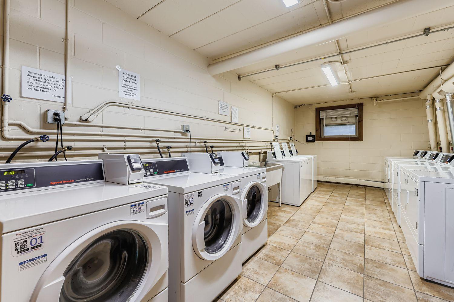2727 W 43rd Street Unit: 303