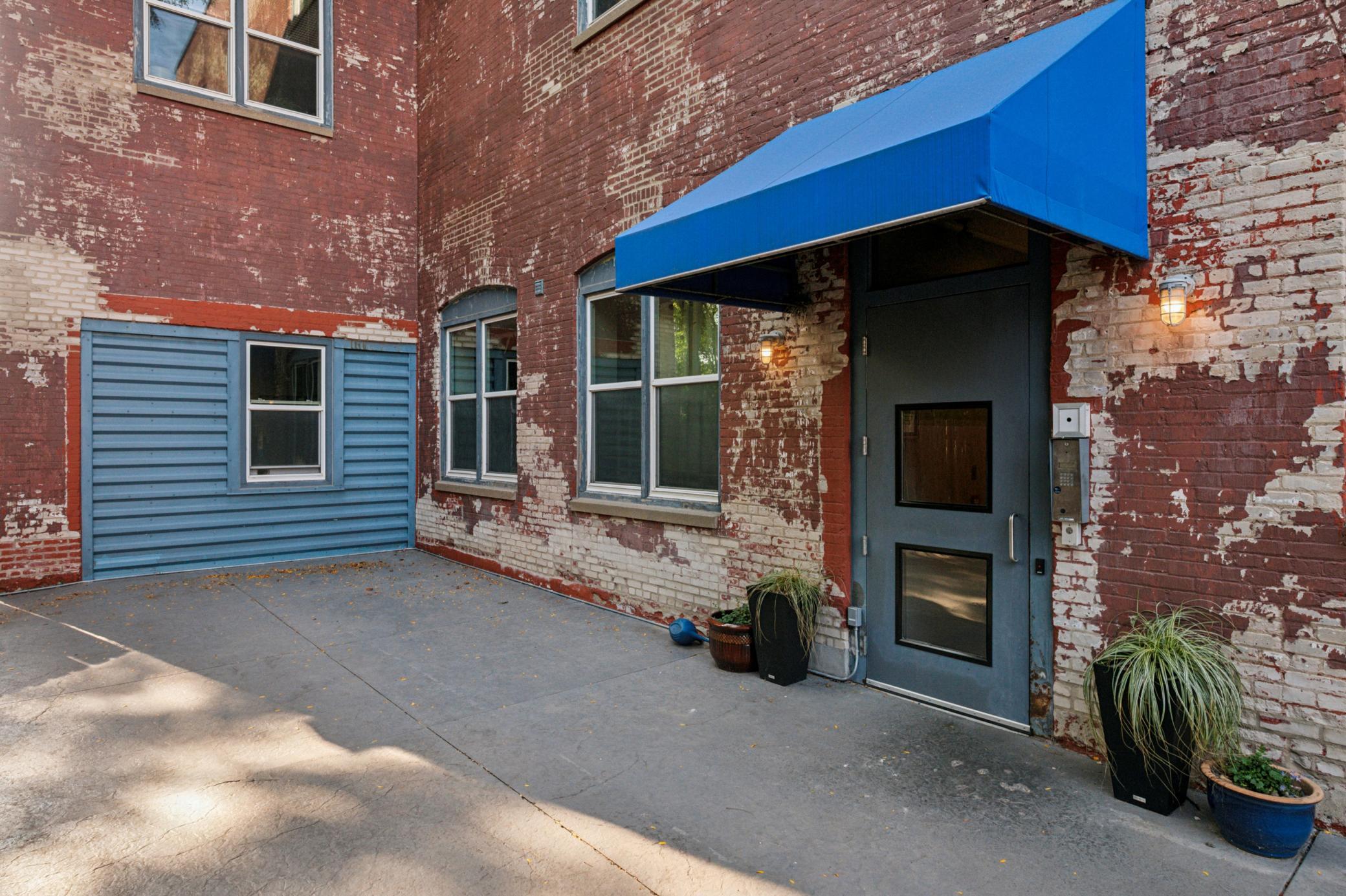 215 7th Street NE Unit: 209