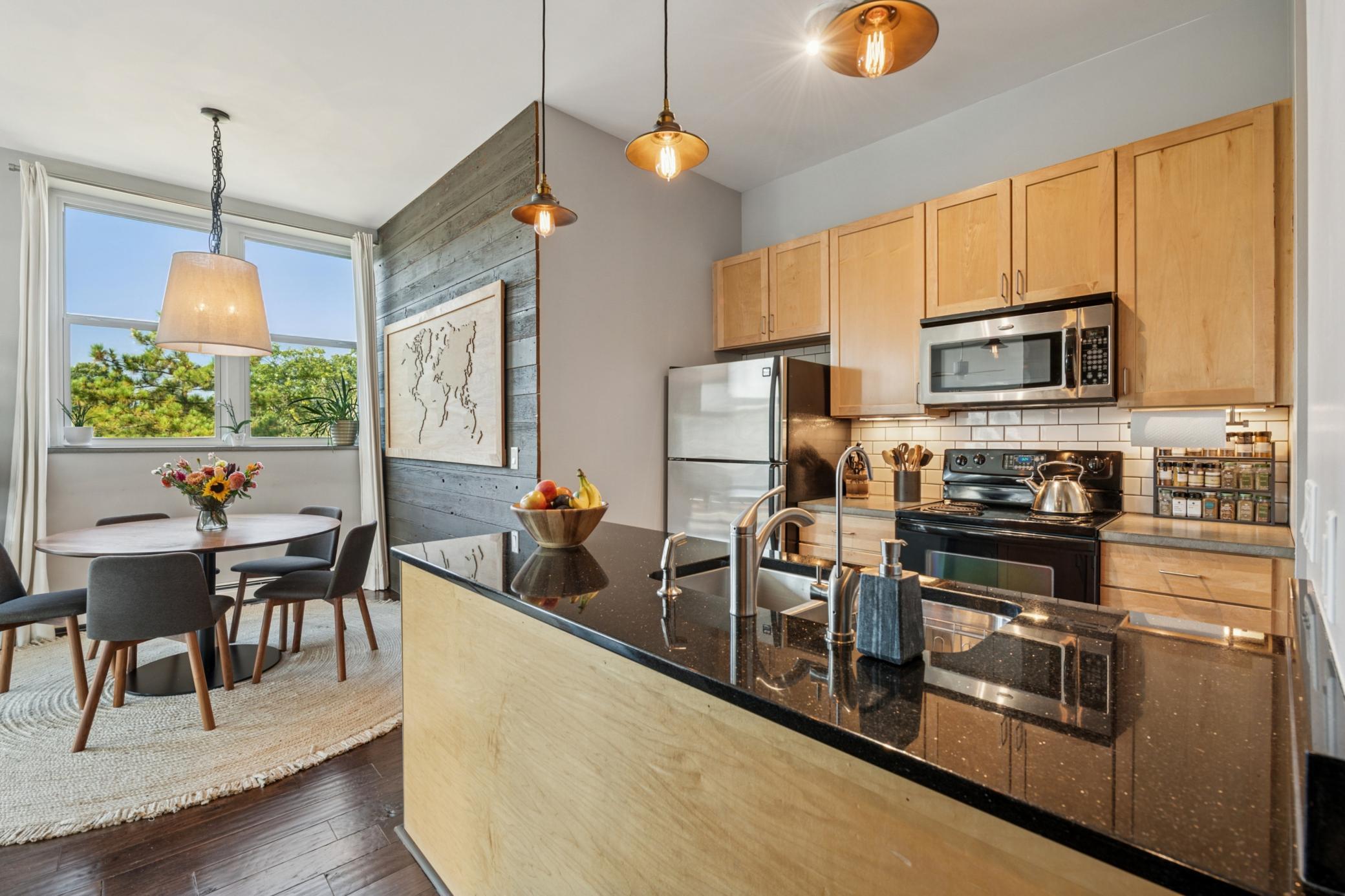 215 7th Street NE Unit: 209