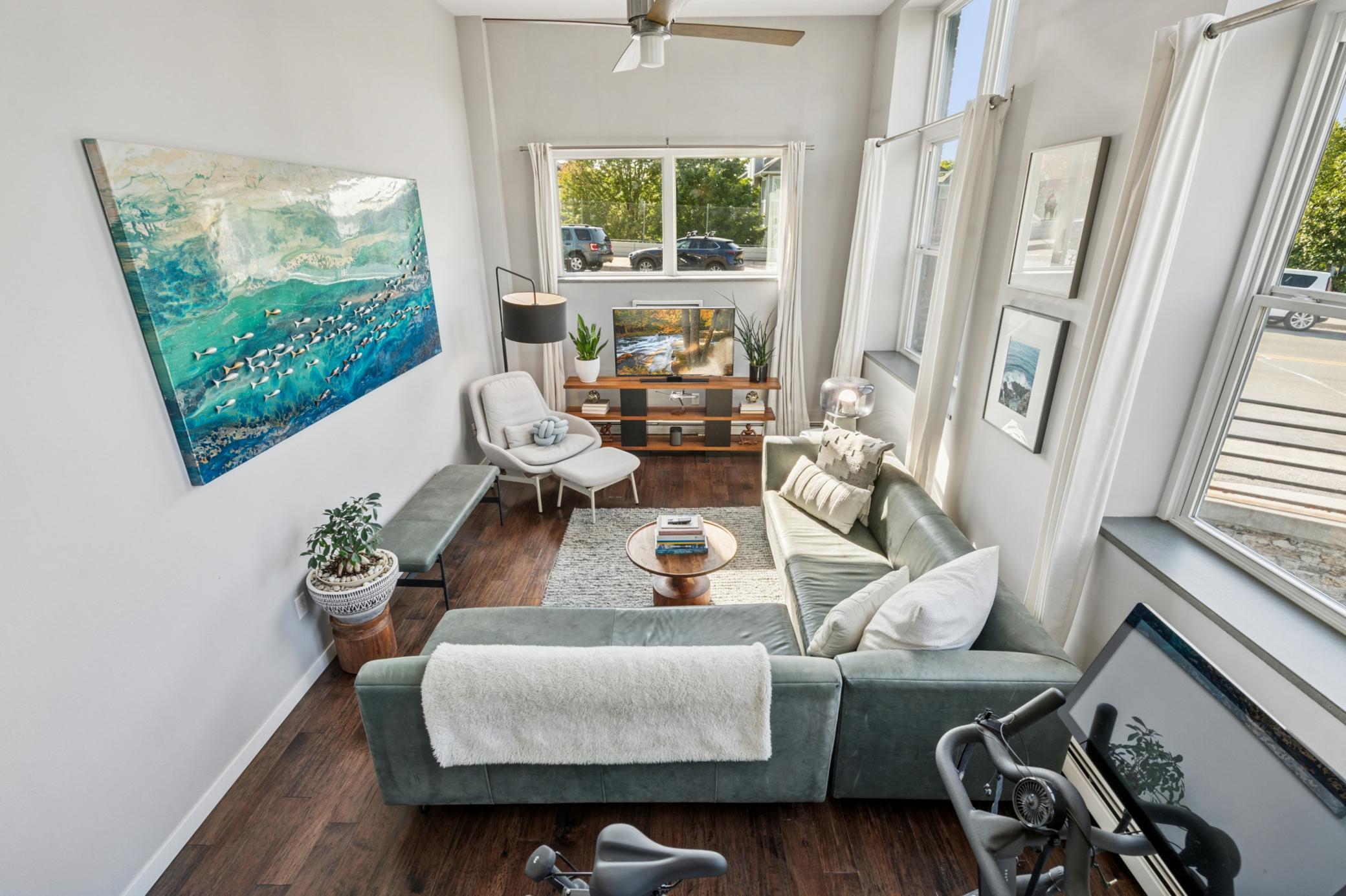 215 7th Street NE Unit: 209