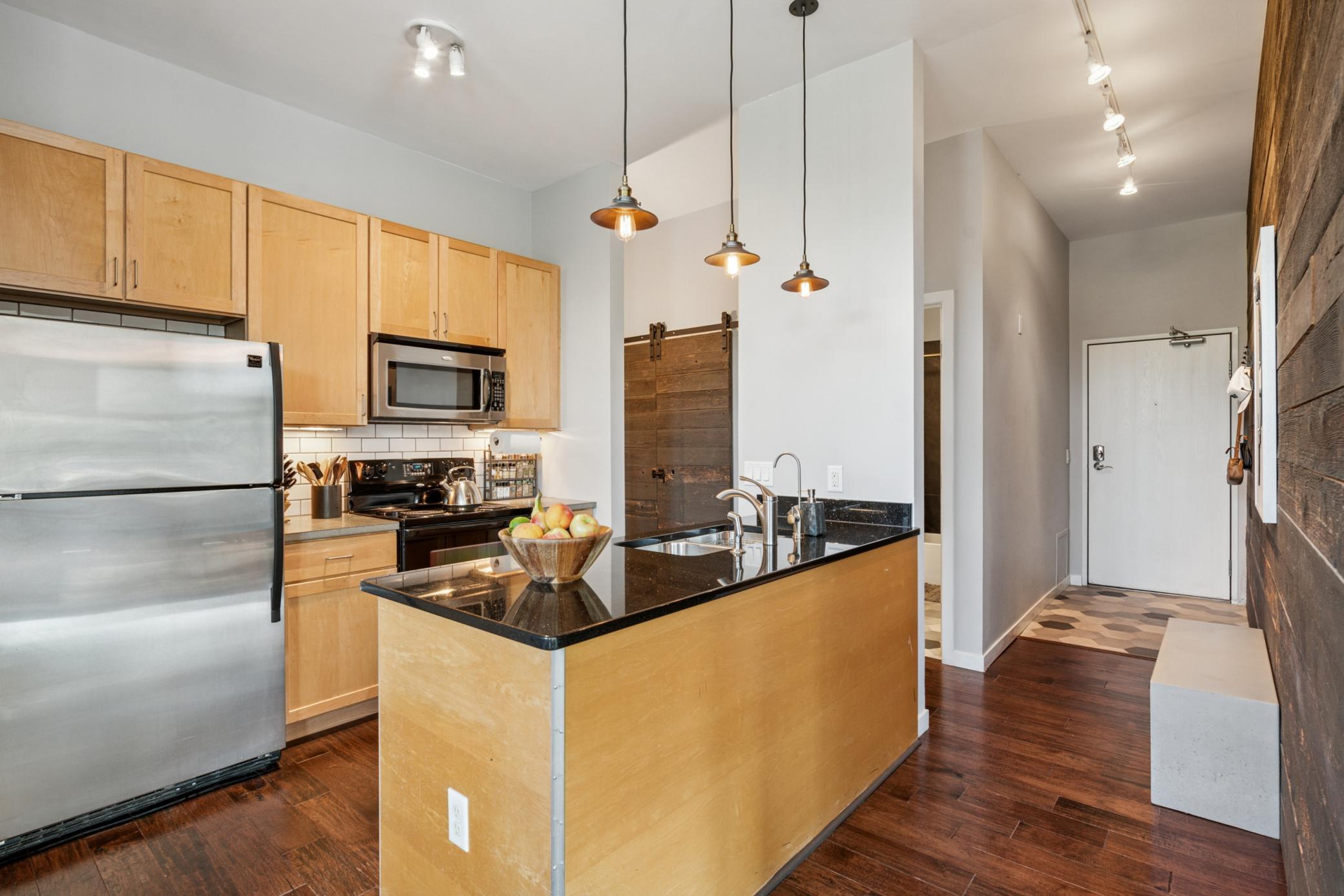 215 7th Street NE Unit: 209
