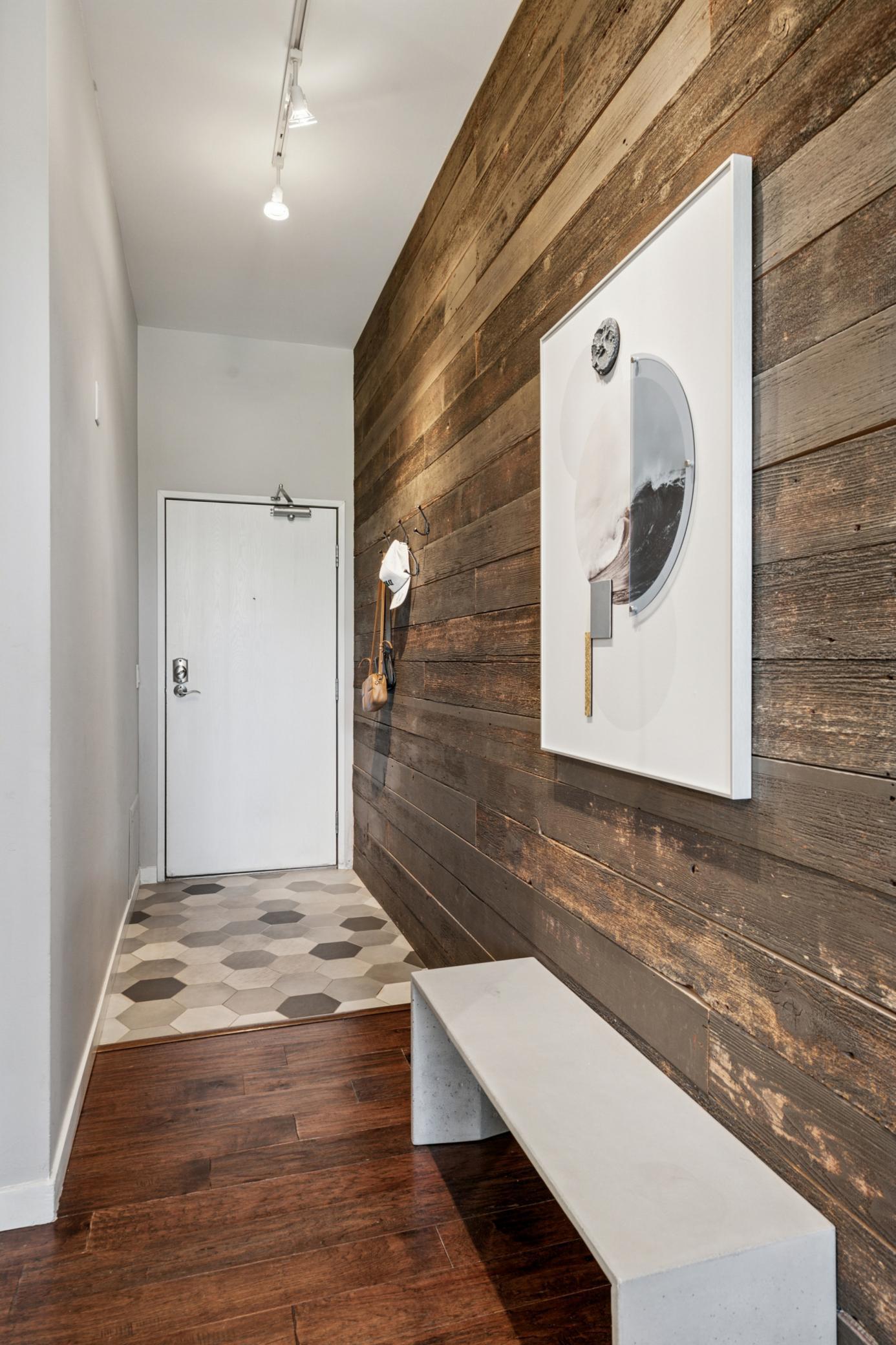 215 7th Street NE Unit: 209