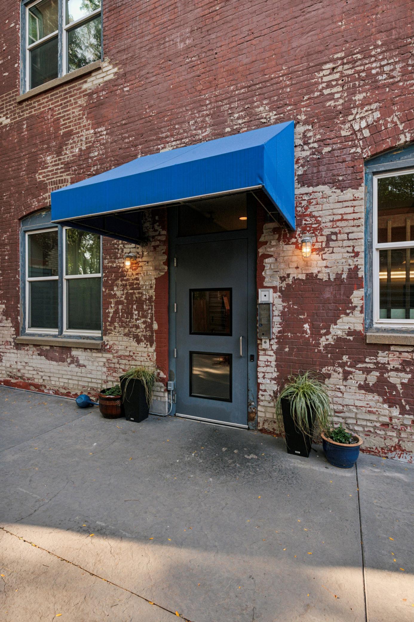 215 7th Street NE Unit: 209
