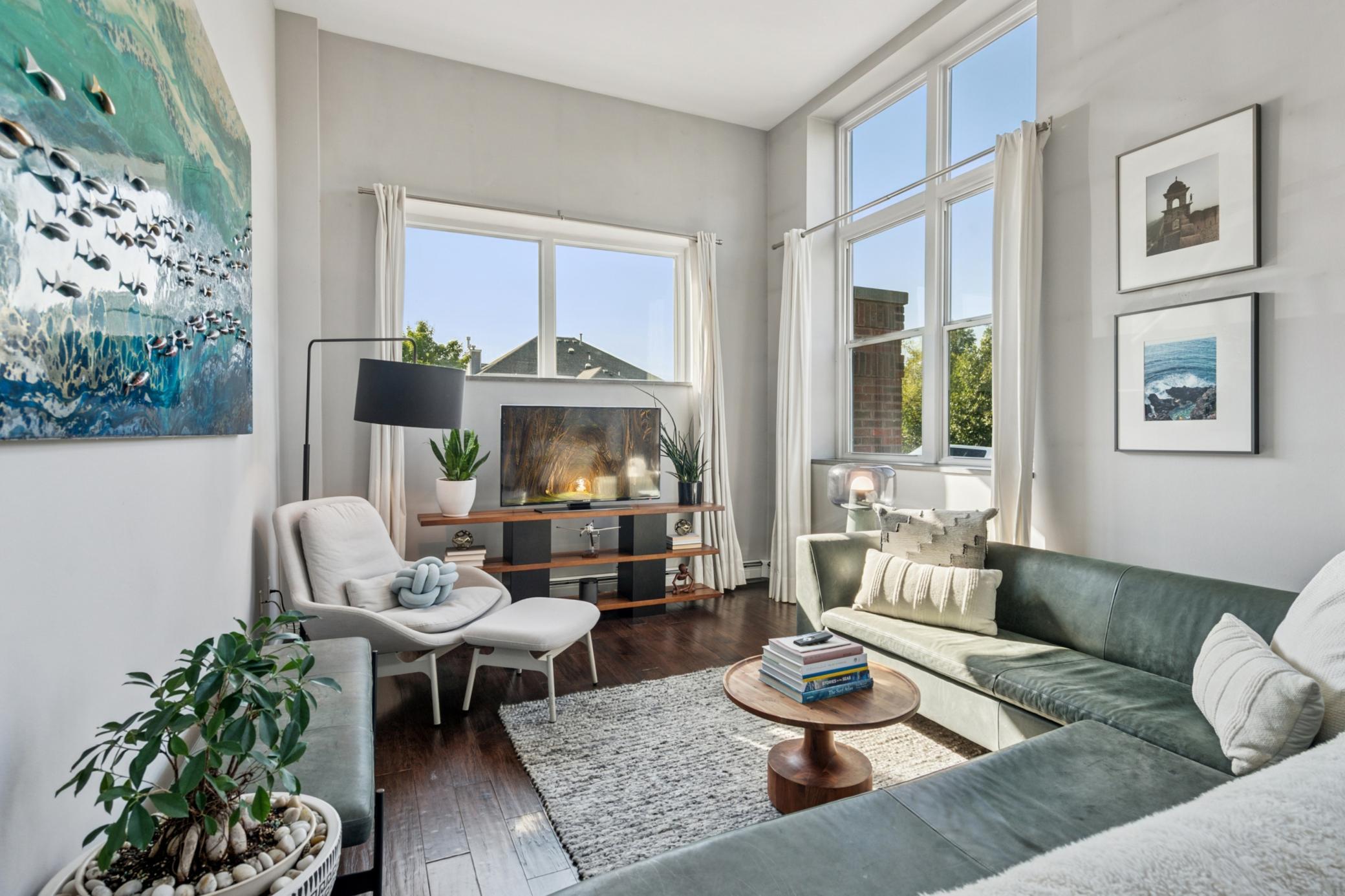 215 7th Street NE Unit: 209