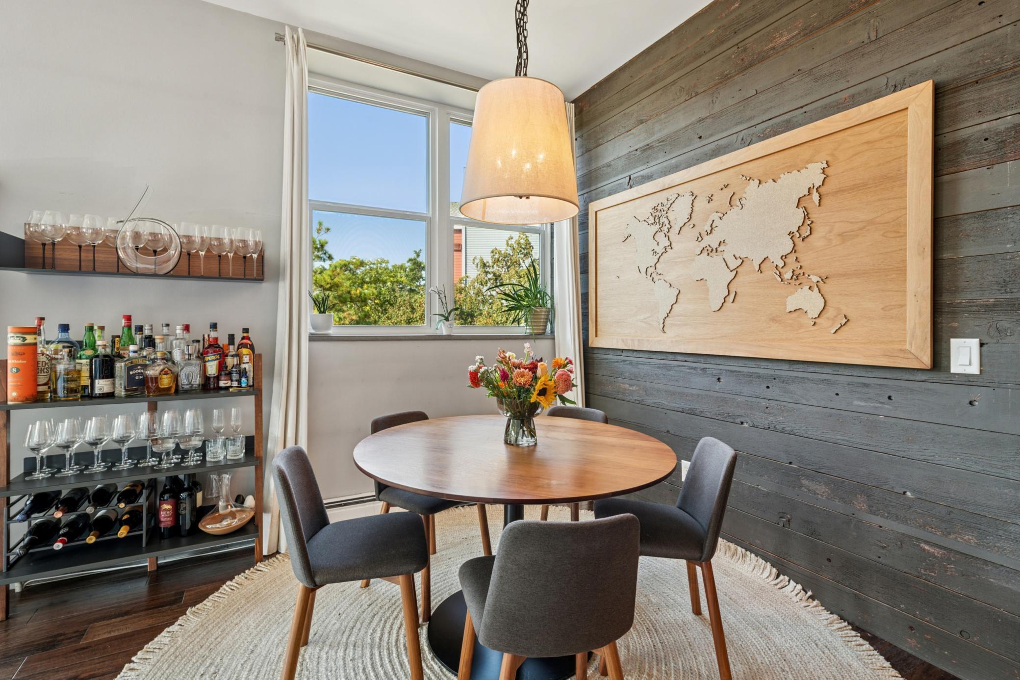 215 7th Street NE Unit: 209