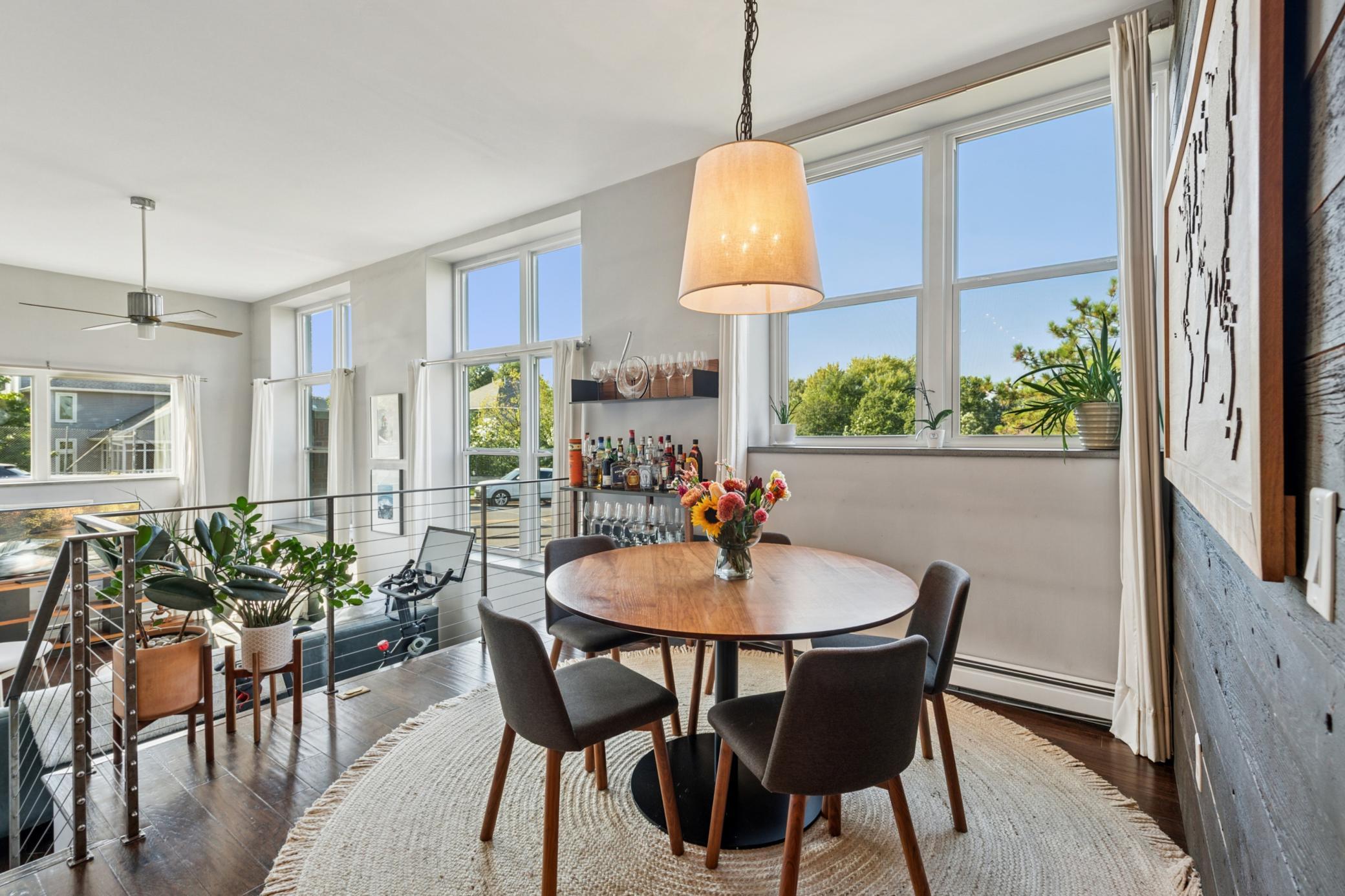 215 7th Street NE Unit: 209