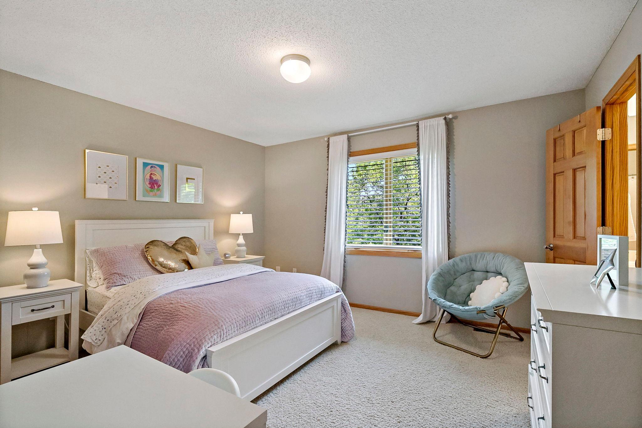 8879 Sylvan Ridge