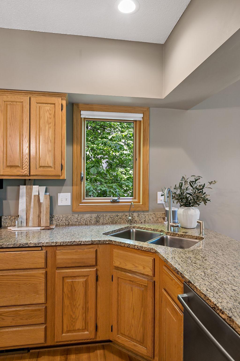 8879 Sylvan Ridge