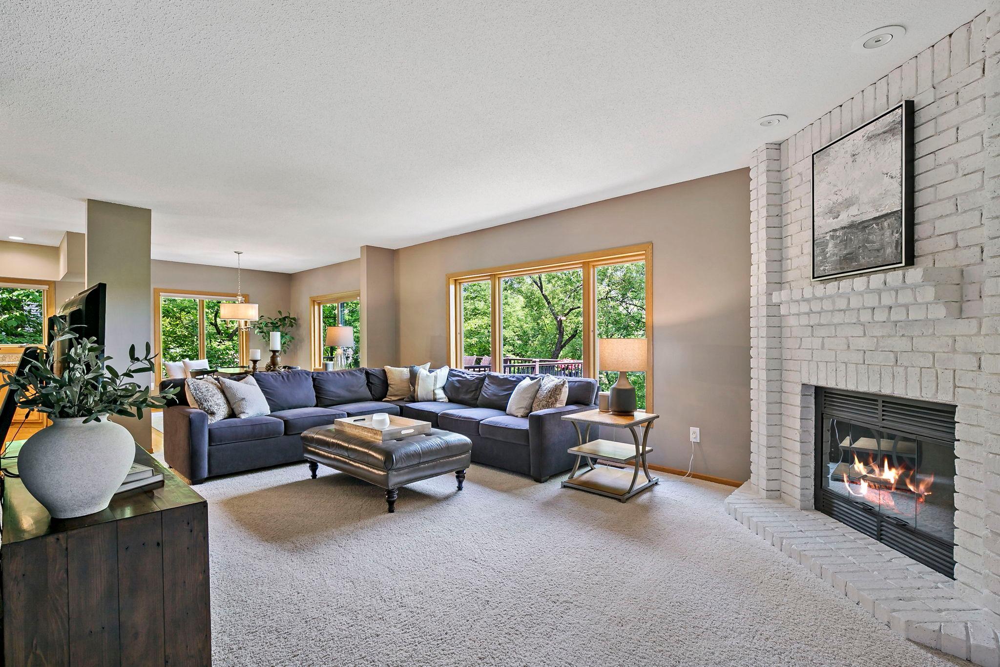 8879 Sylvan Ridge