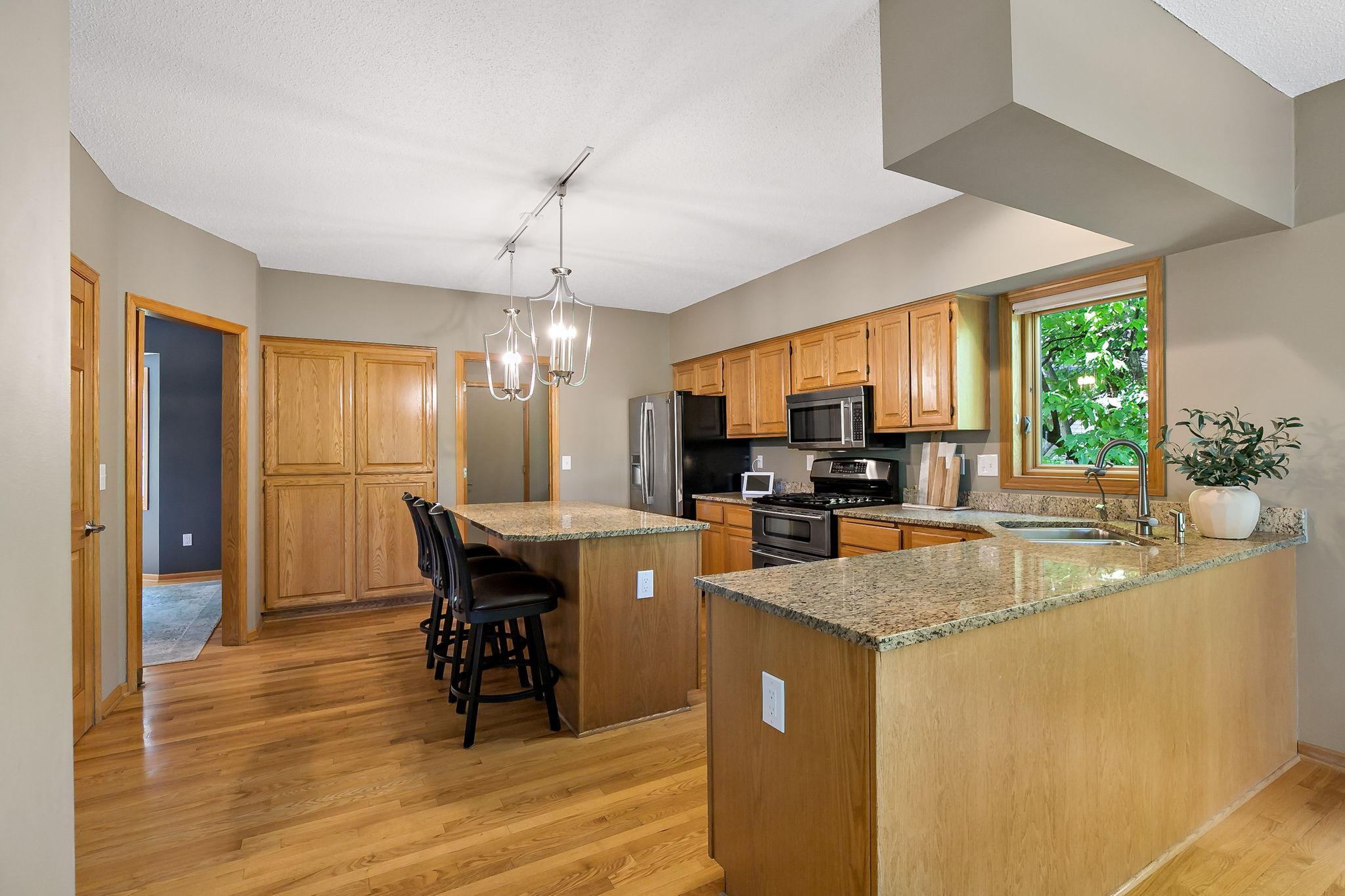 8879 Sylvan Ridge