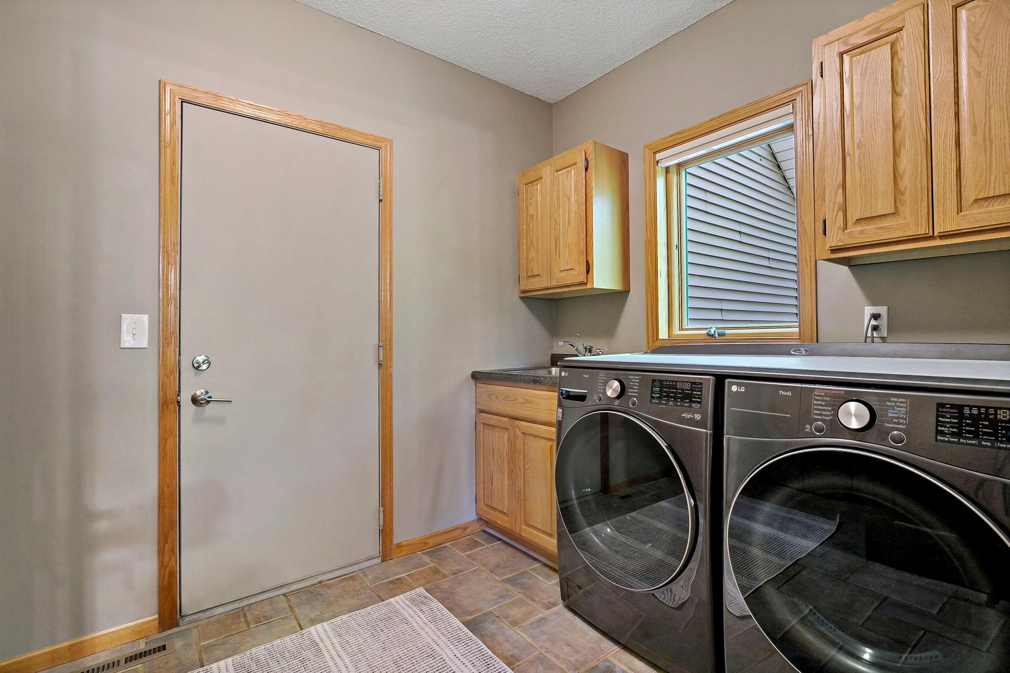 8879 Sylvan Ridge