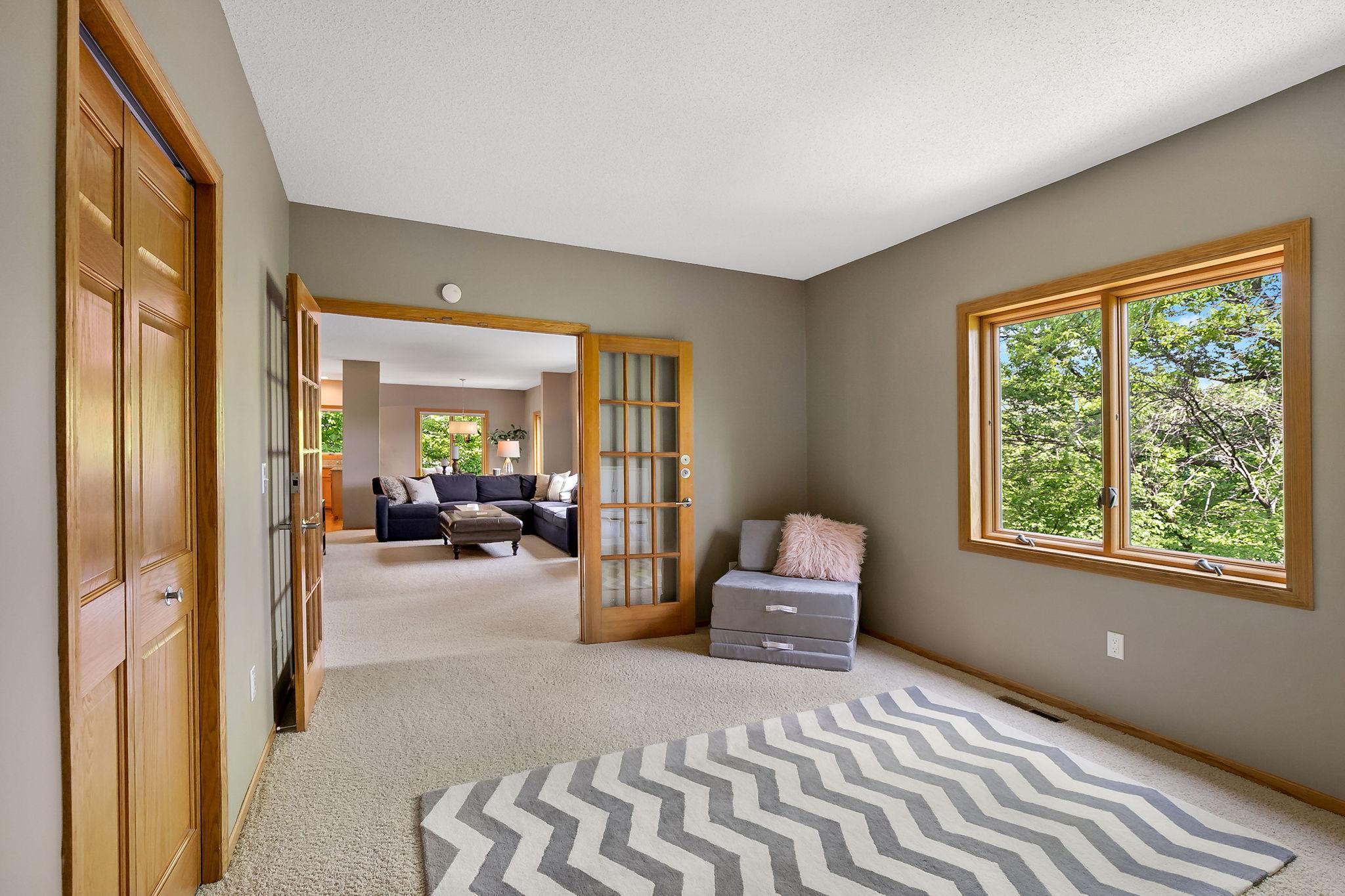 8879 Sylvan Ridge