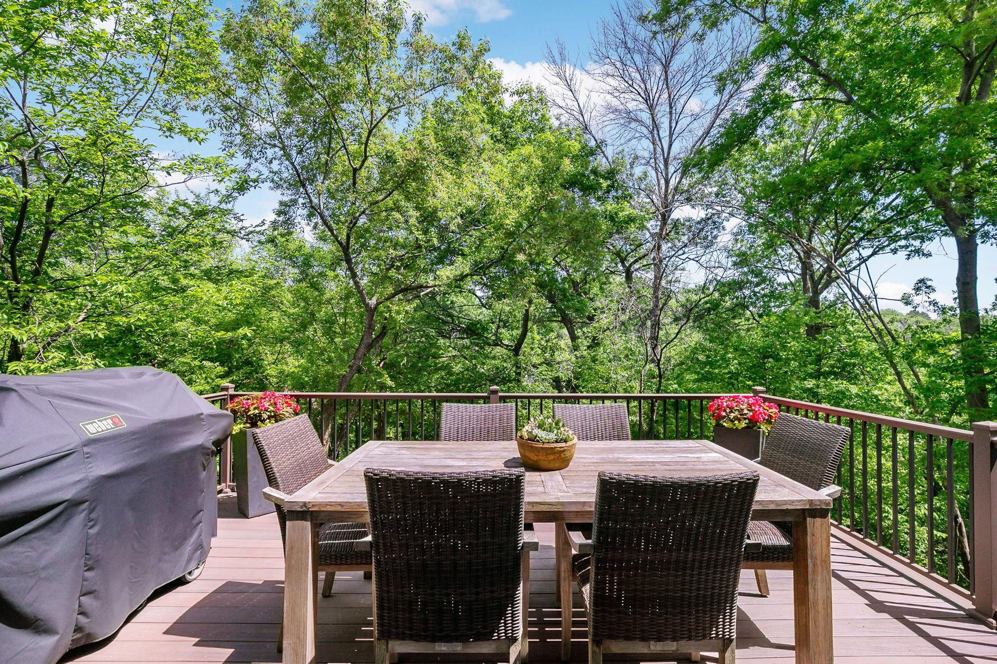 8879 Sylvan Ridge