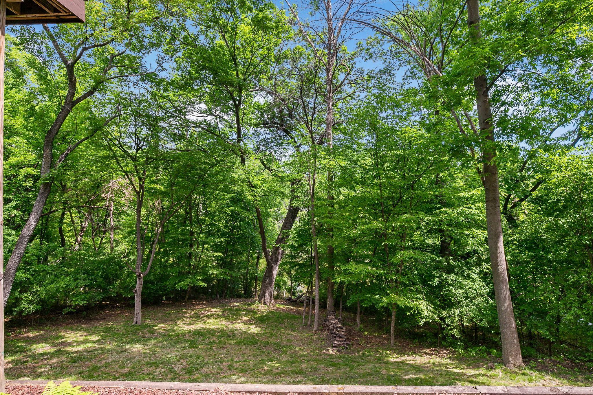8879 Sylvan Ridge
