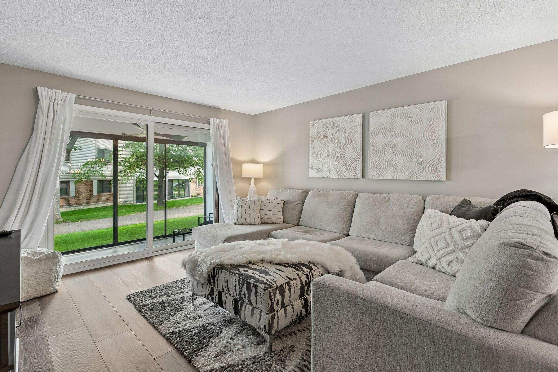 10540 43rd Avenue N Unit: 103