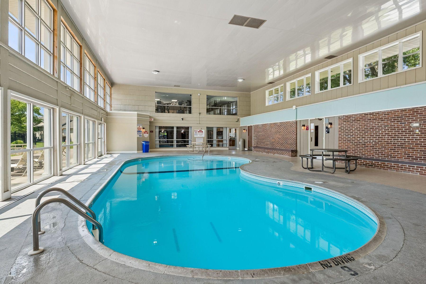 10540 43rd Avenue N Unit: 103