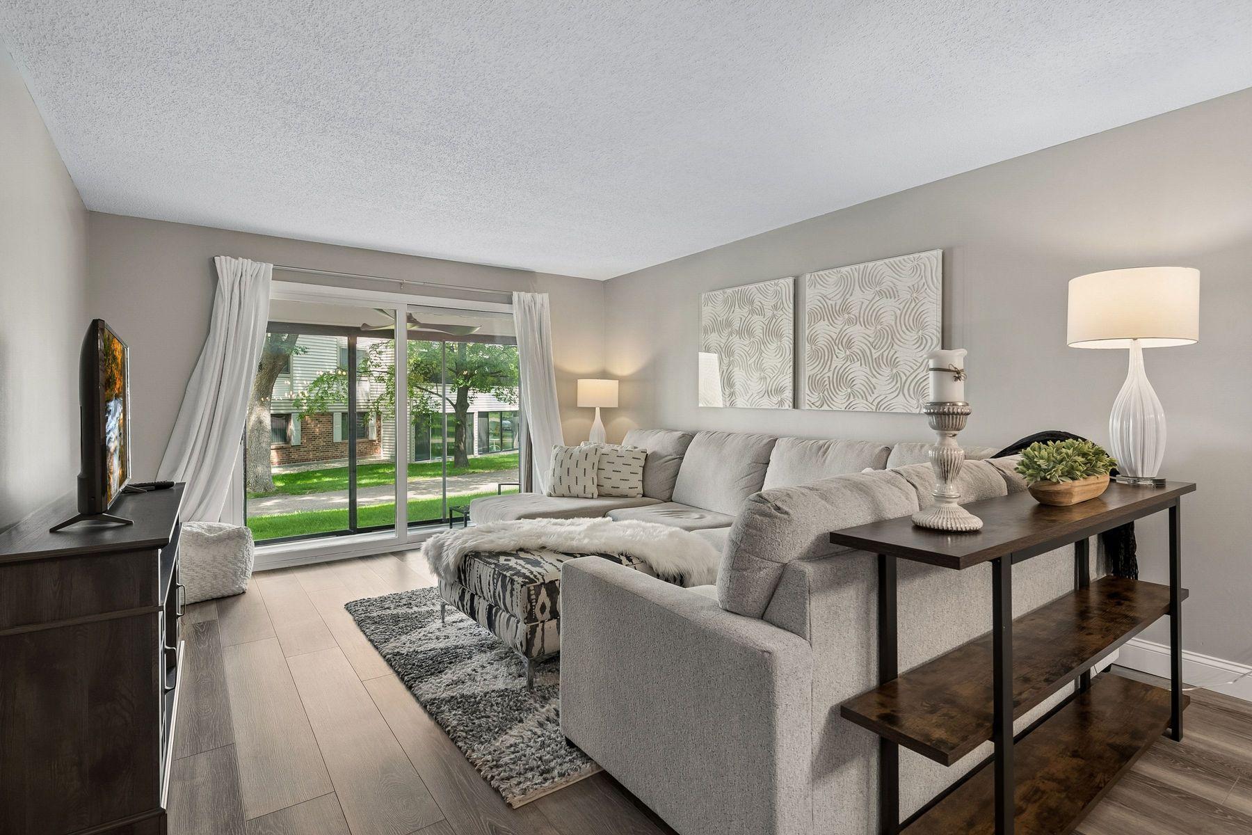 10540 43rd Avenue N Unit: 103