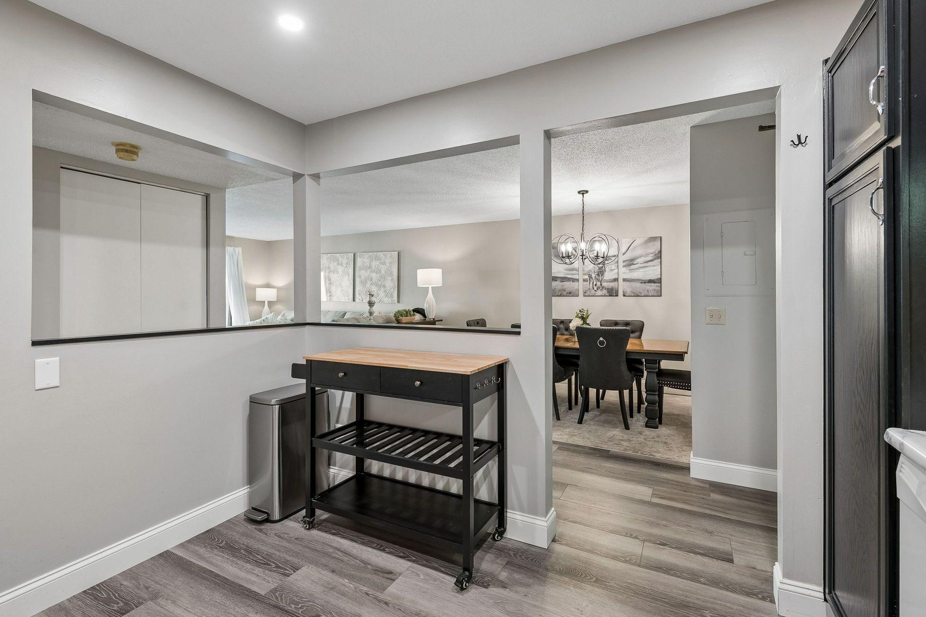 10540 43rd Avenue N Unit: 103
