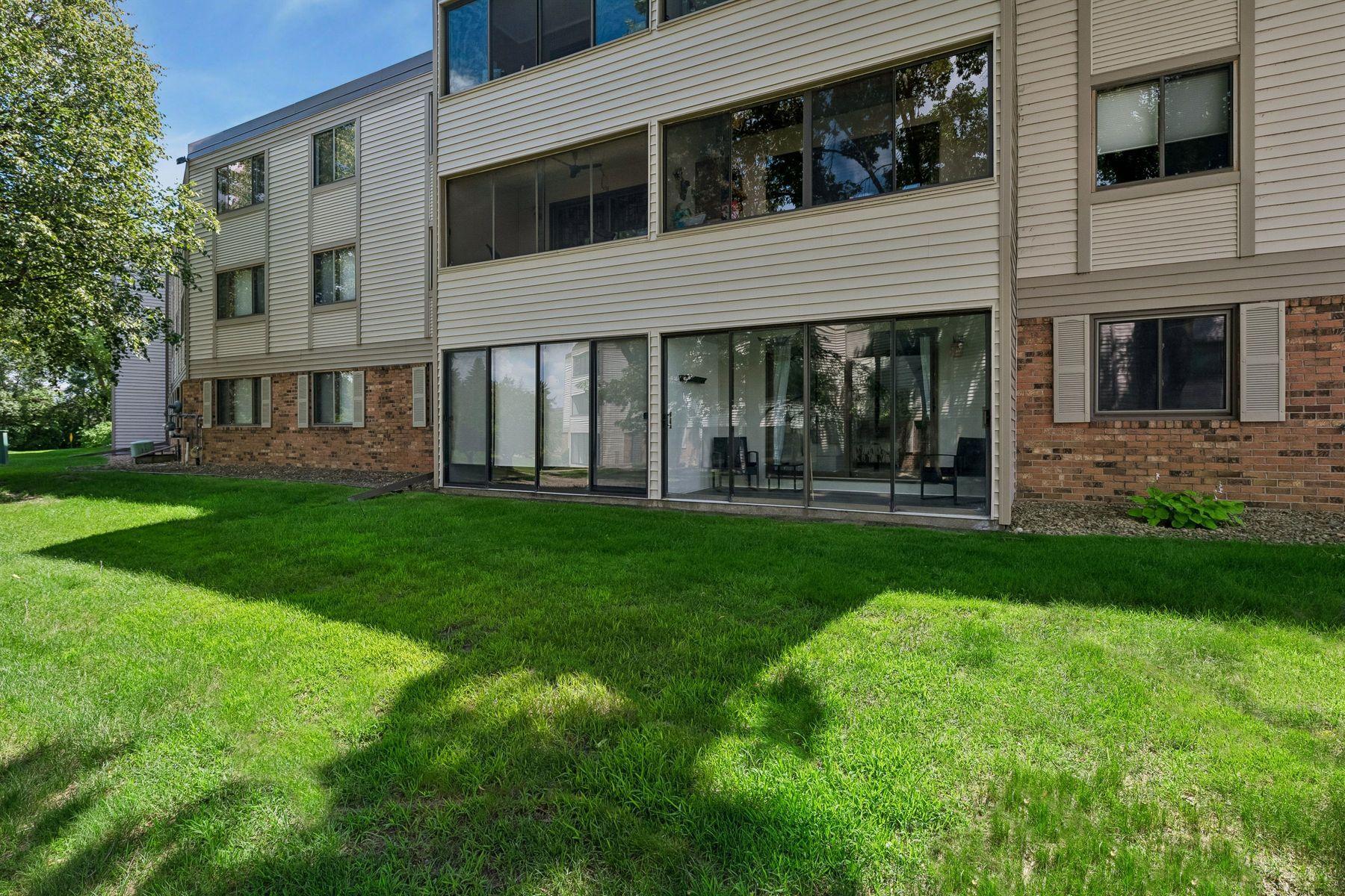 10540 43rd Avenue N Unit: 103