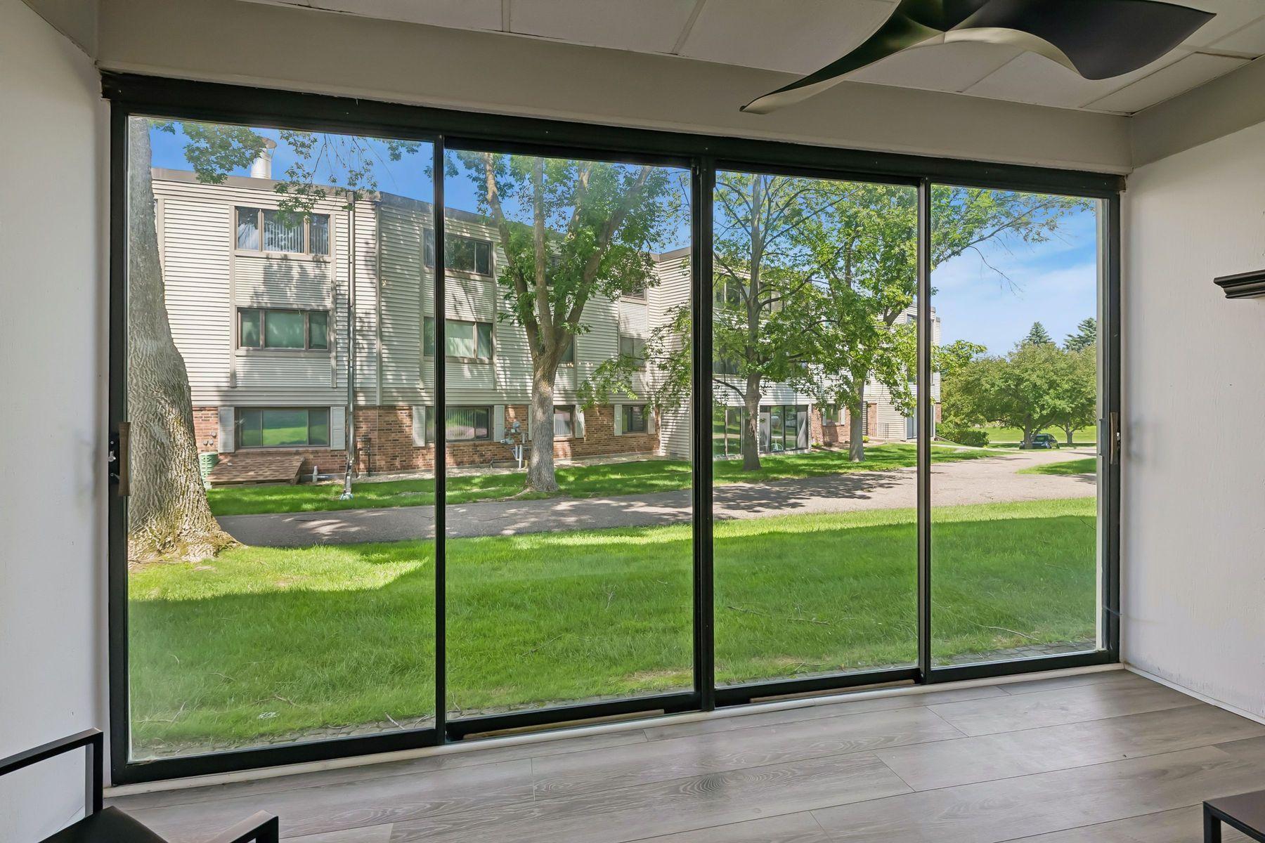 10540 43rd Avenue N Unit: 103