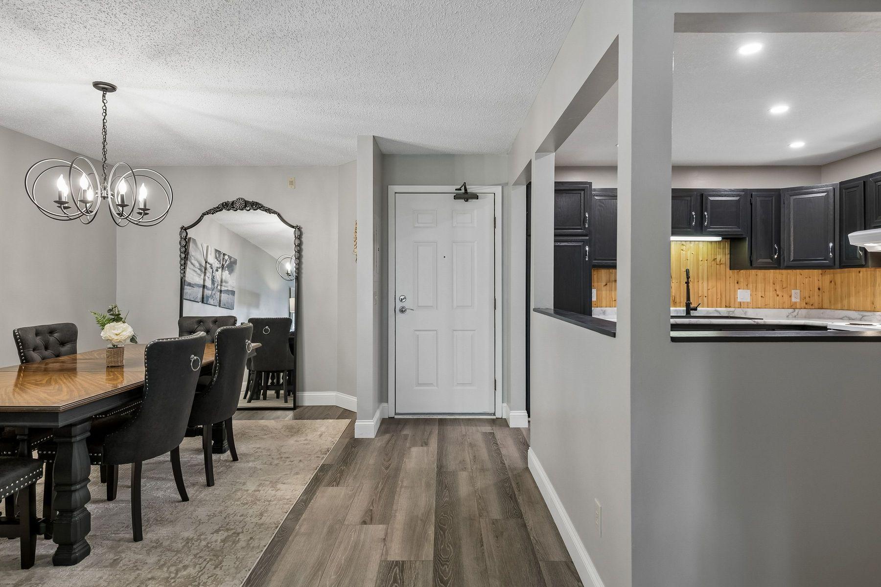 10540 43rd Avenue N Unit: 103