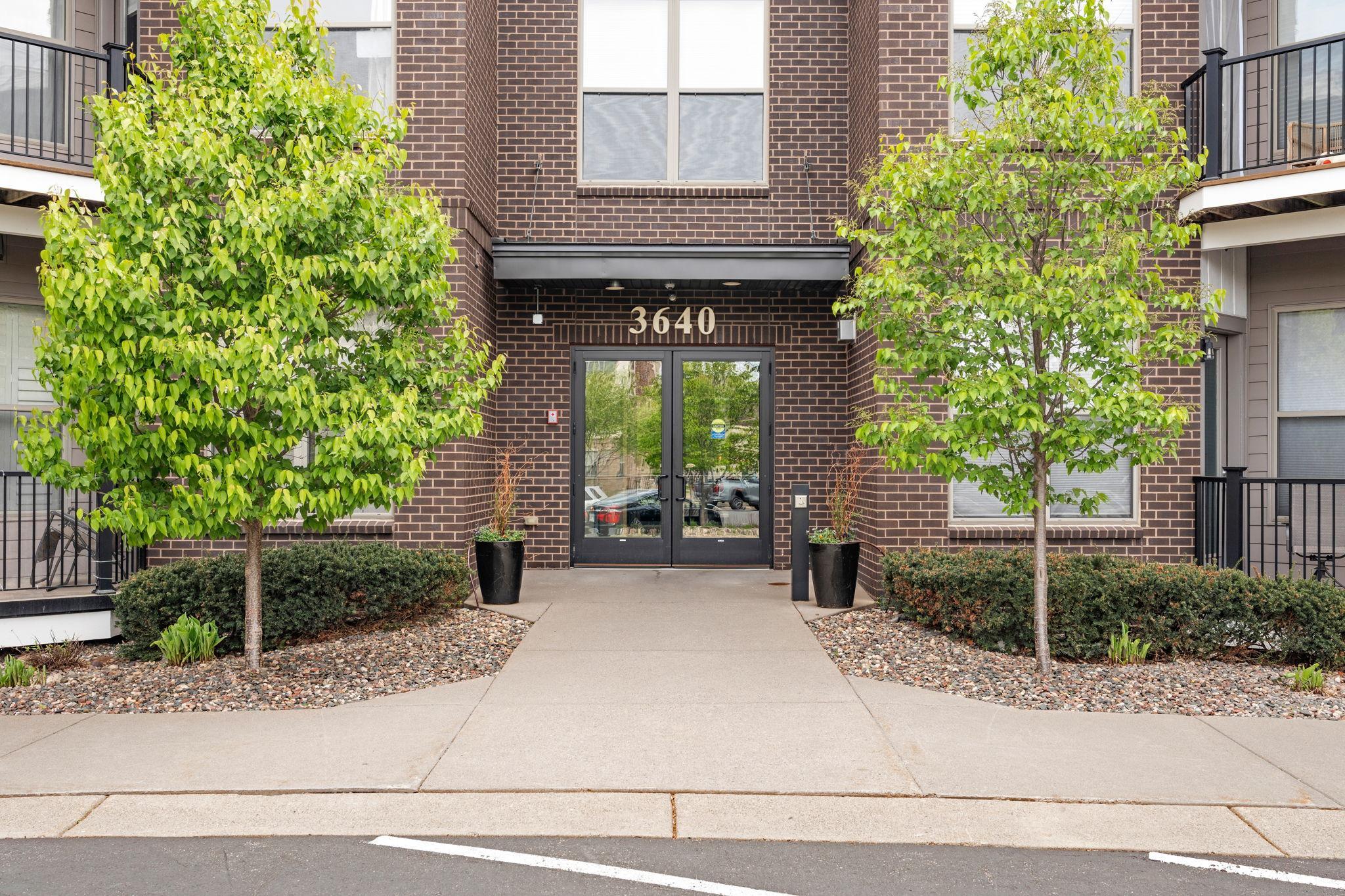 3640 Wooddale Avenue S Unit: 113