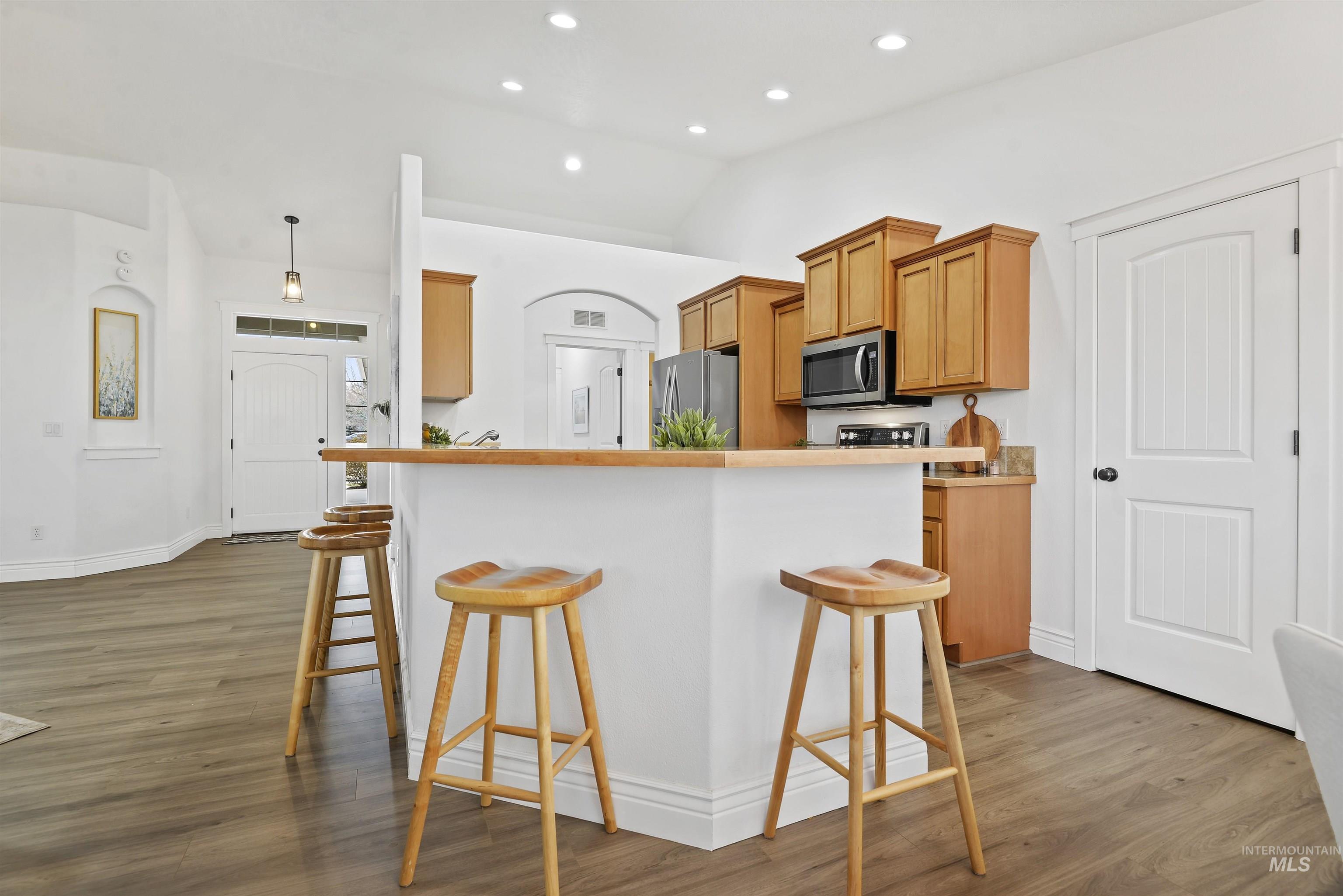 721 S Hydra Avenue