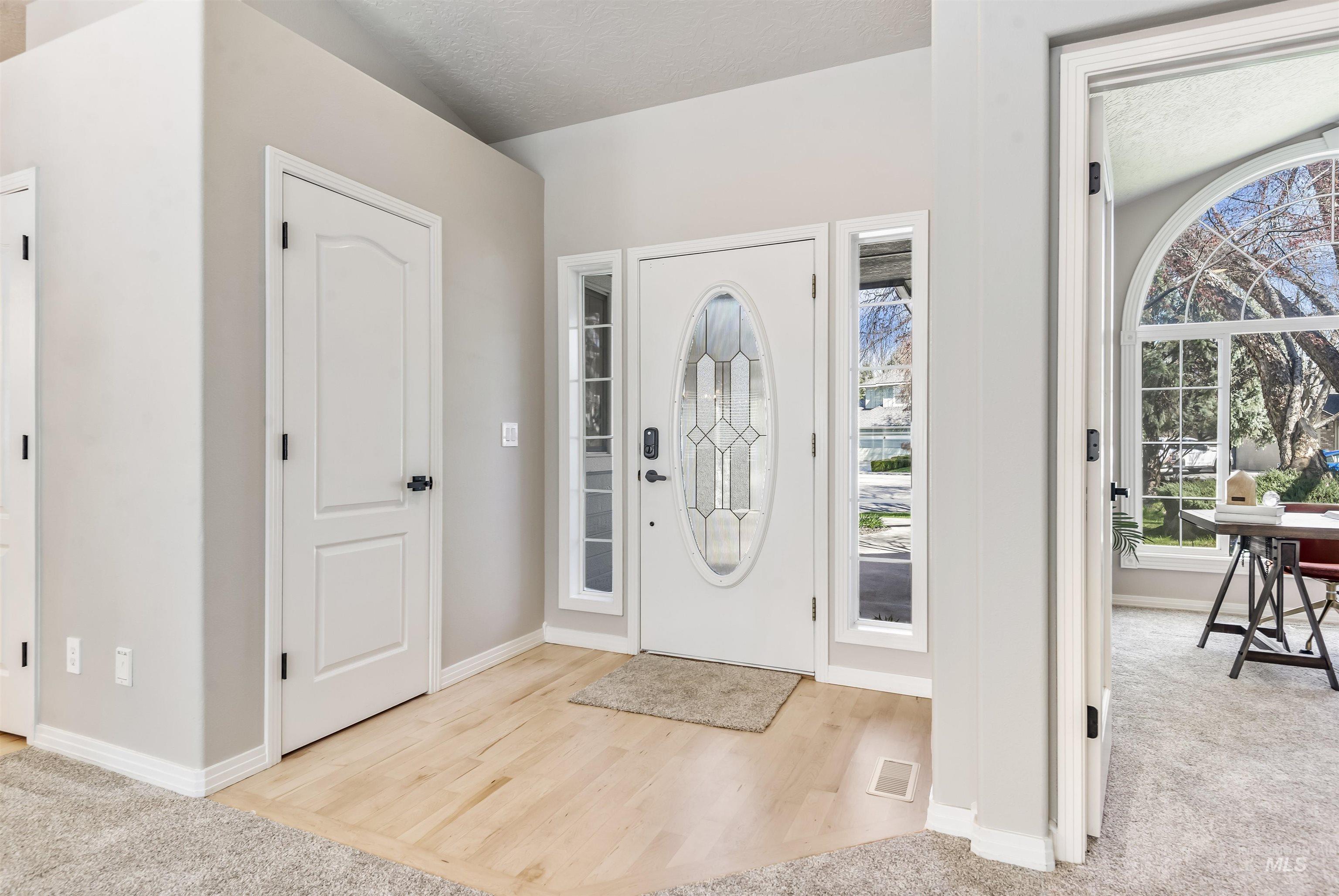 12823 W Roseglen Court
