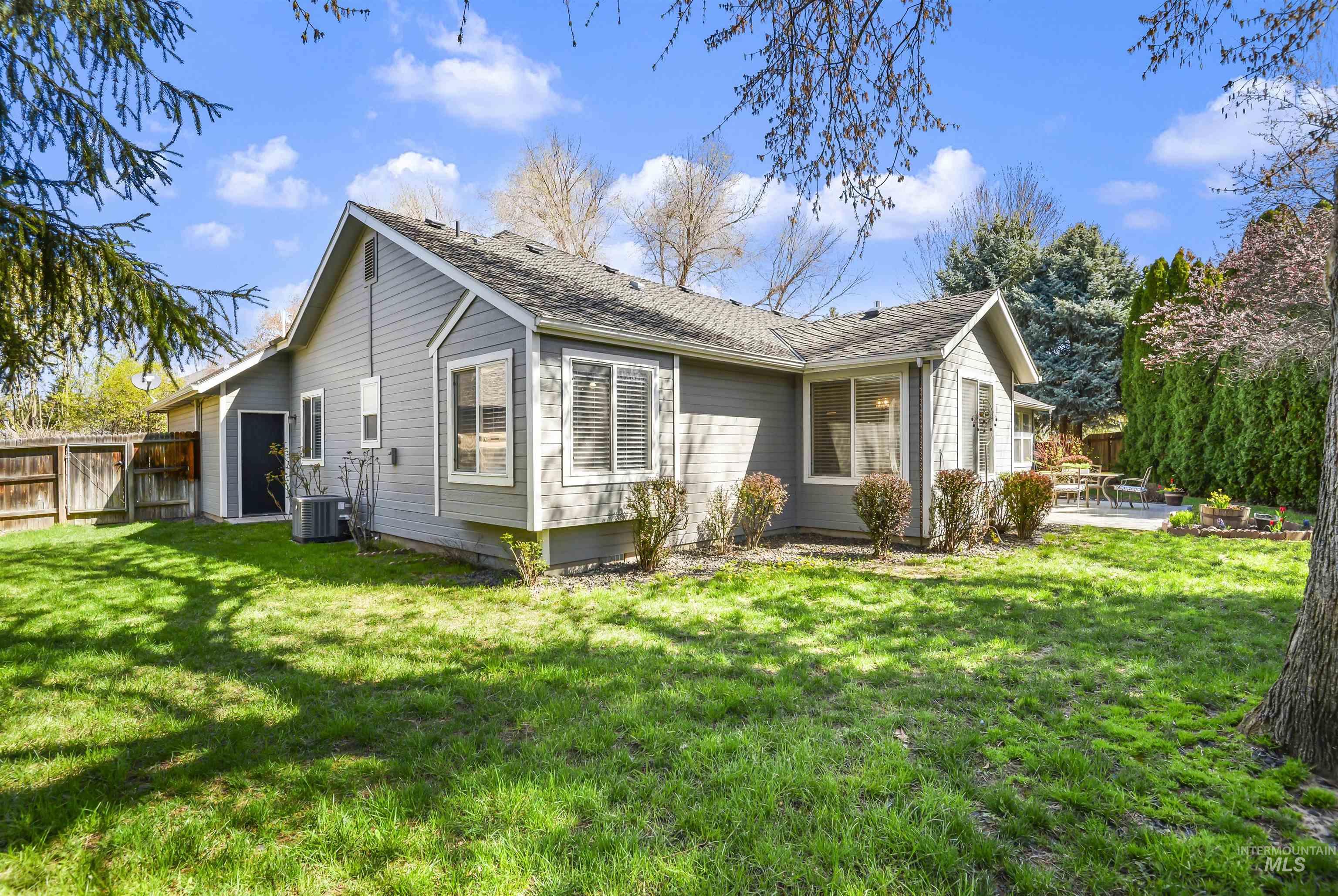 12823 W Roseglen Court