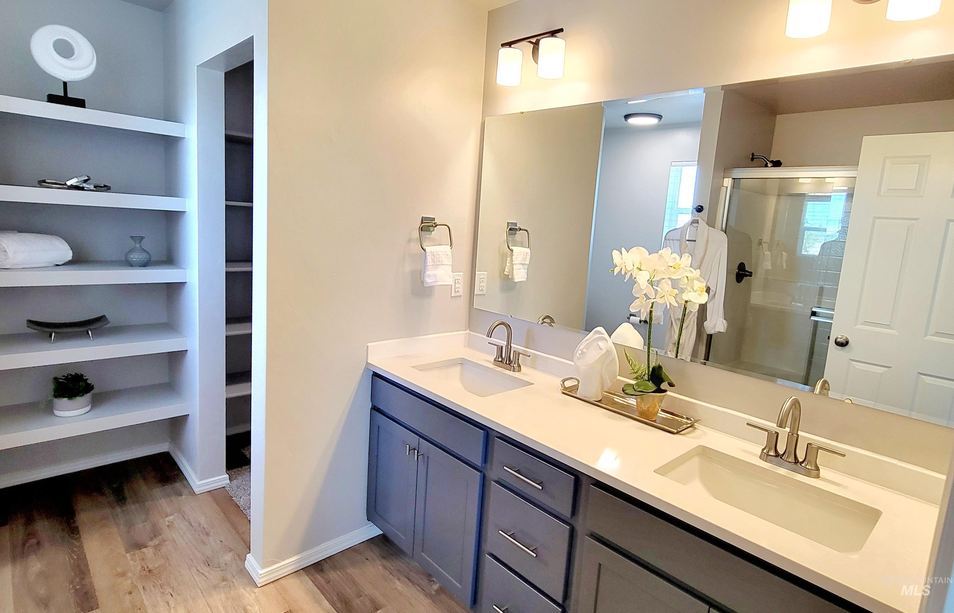 1498 W Cub River Drive