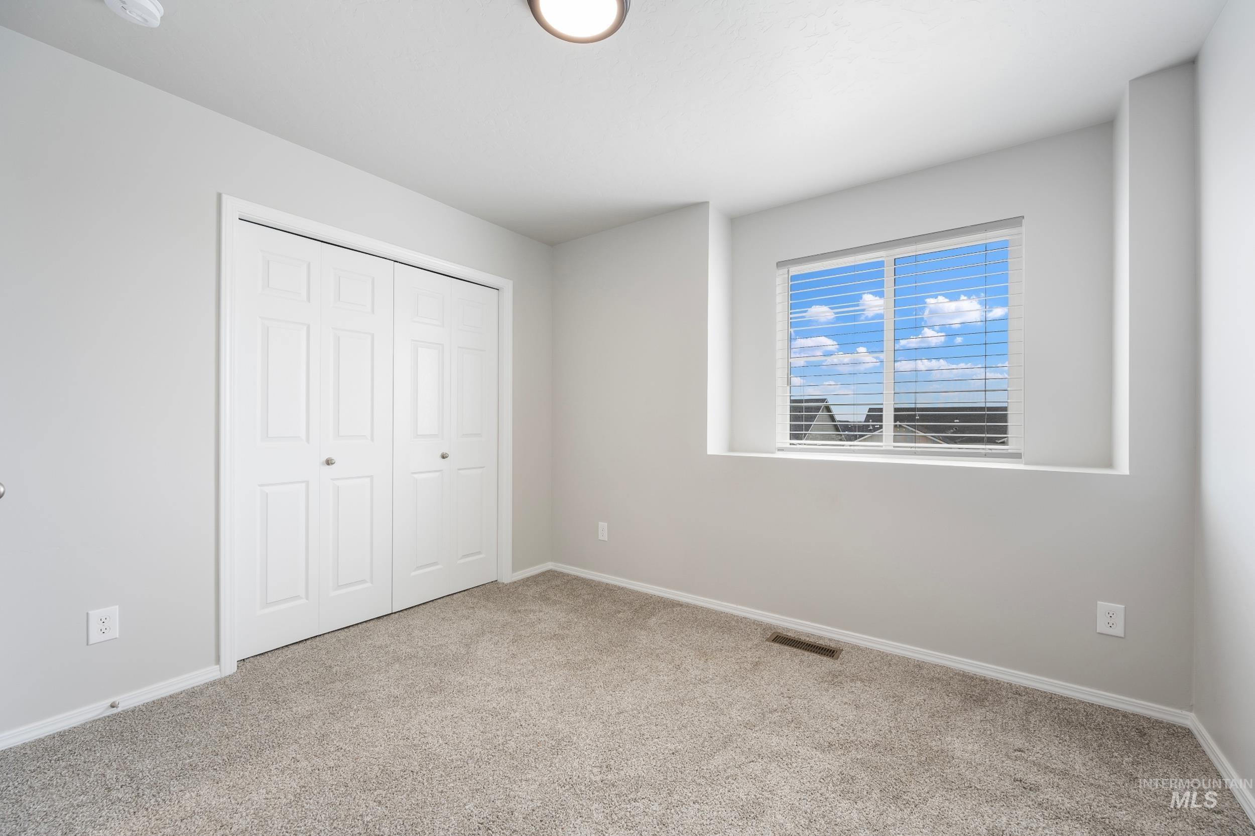 1498 W Cub River Drive