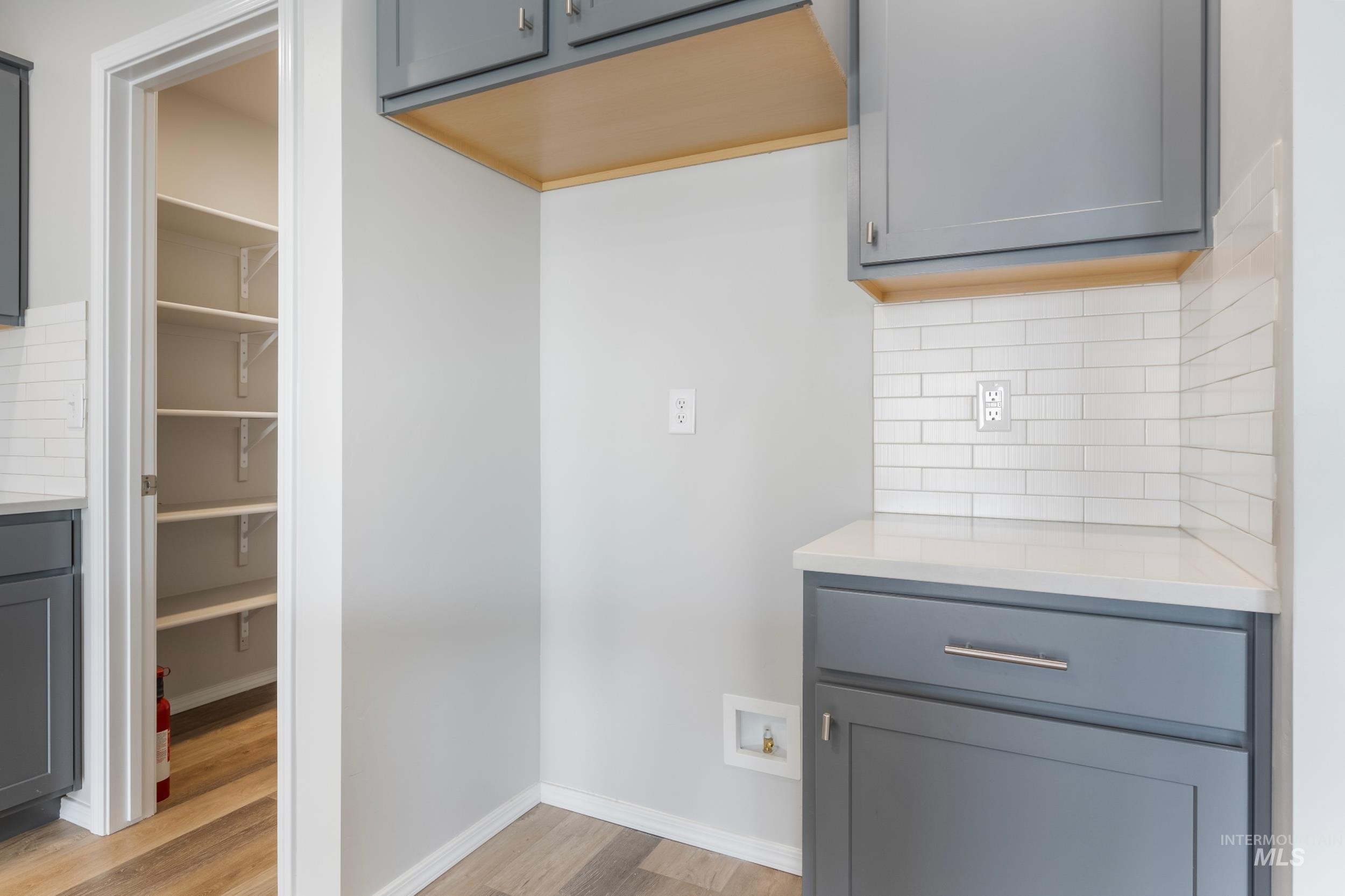 1498 W Cub River Drive