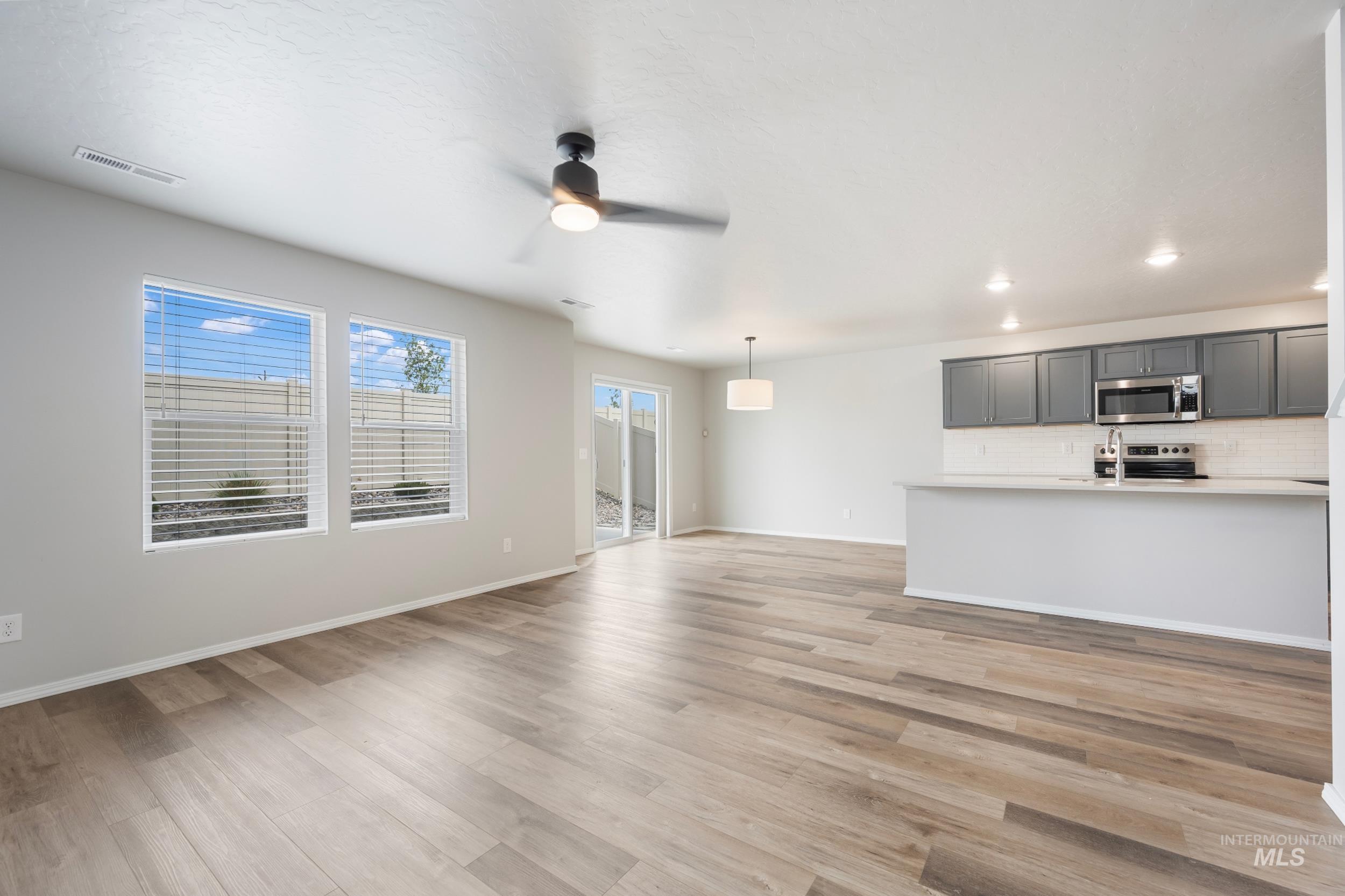 1498 W Cub River Drive