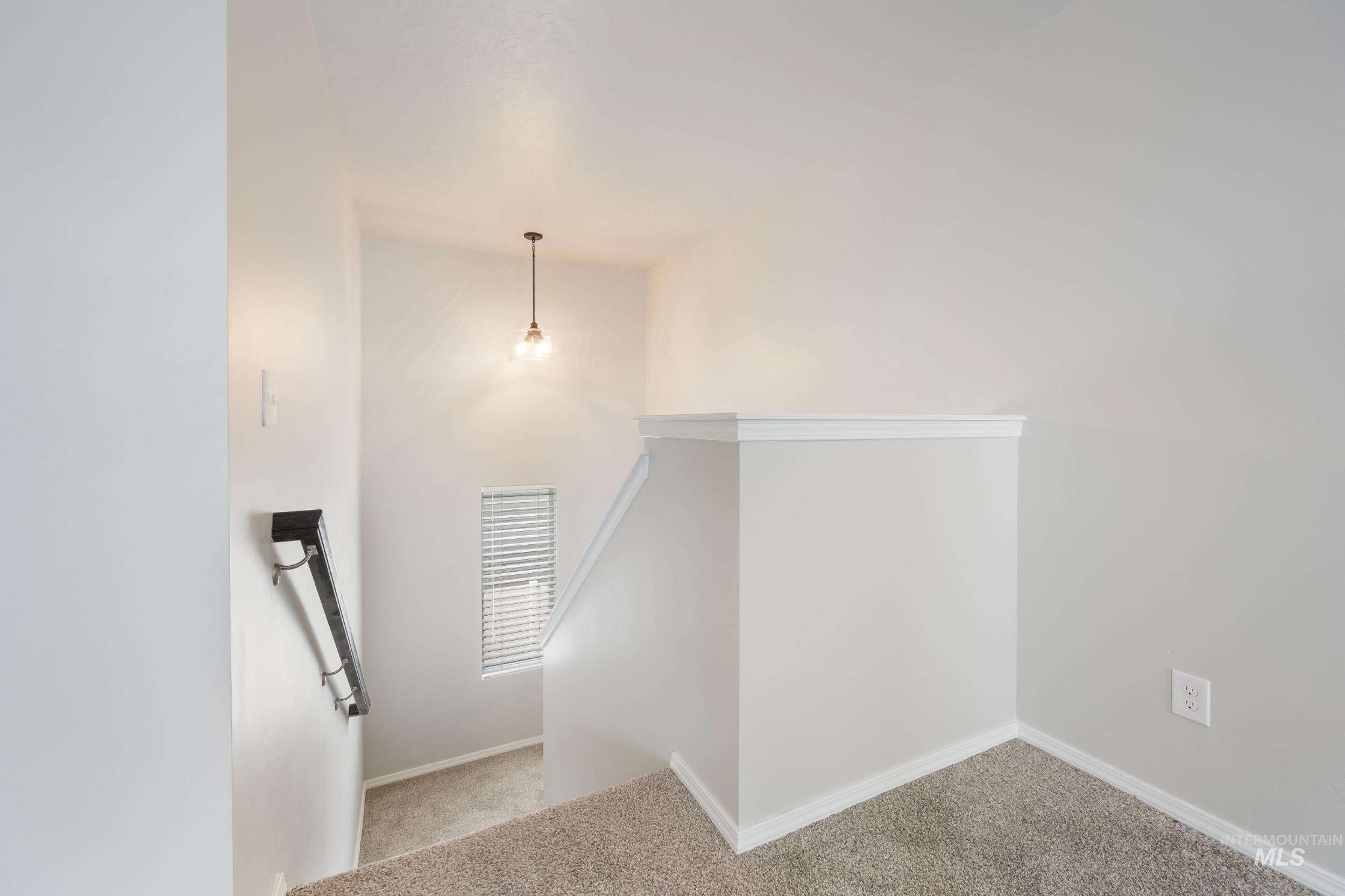 1498 W Cub River Drive