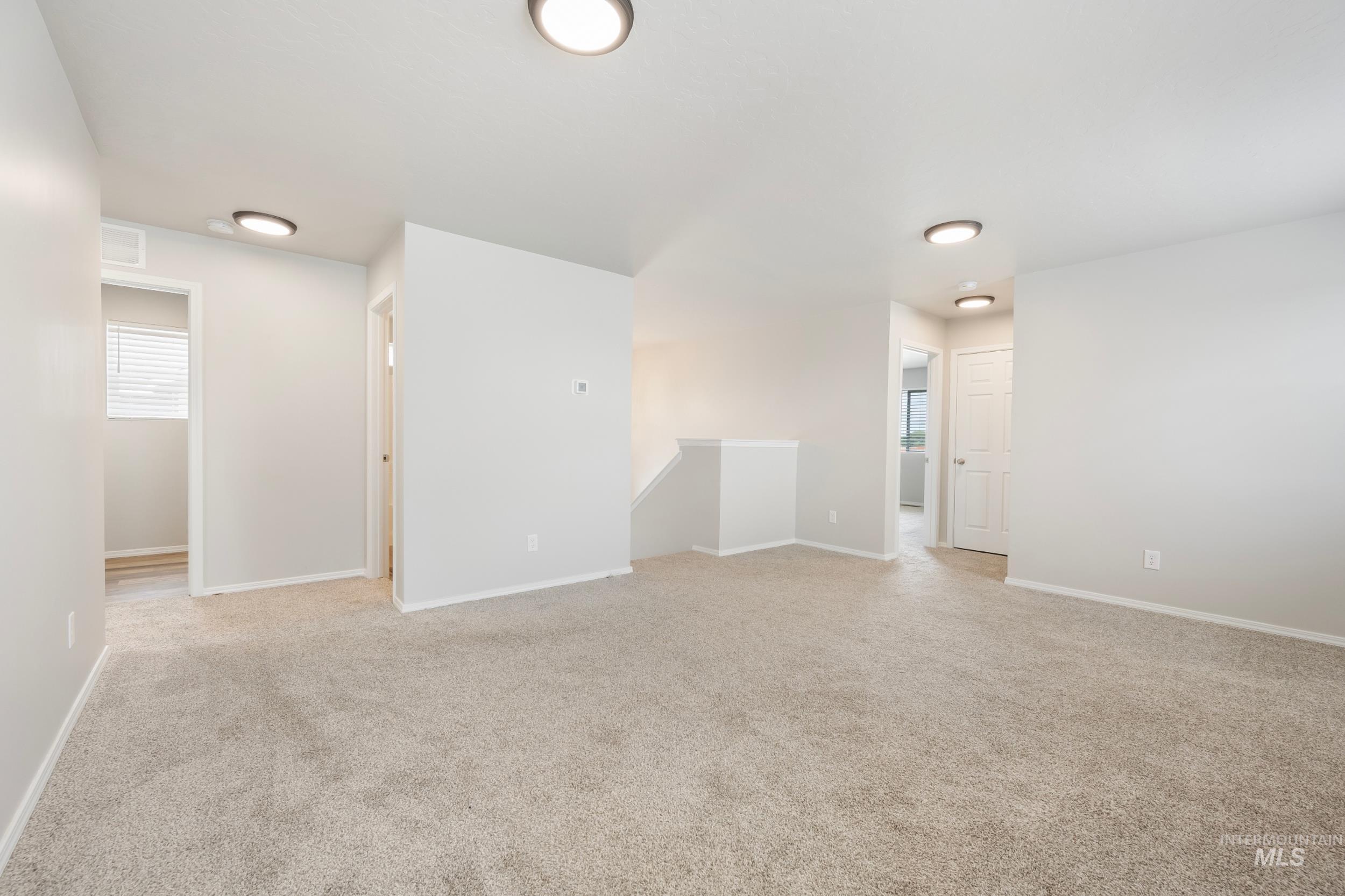 1498 W Cub River Drive