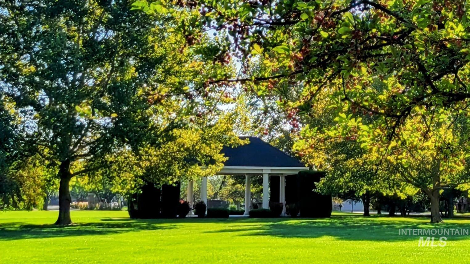 1363 E Village Green St