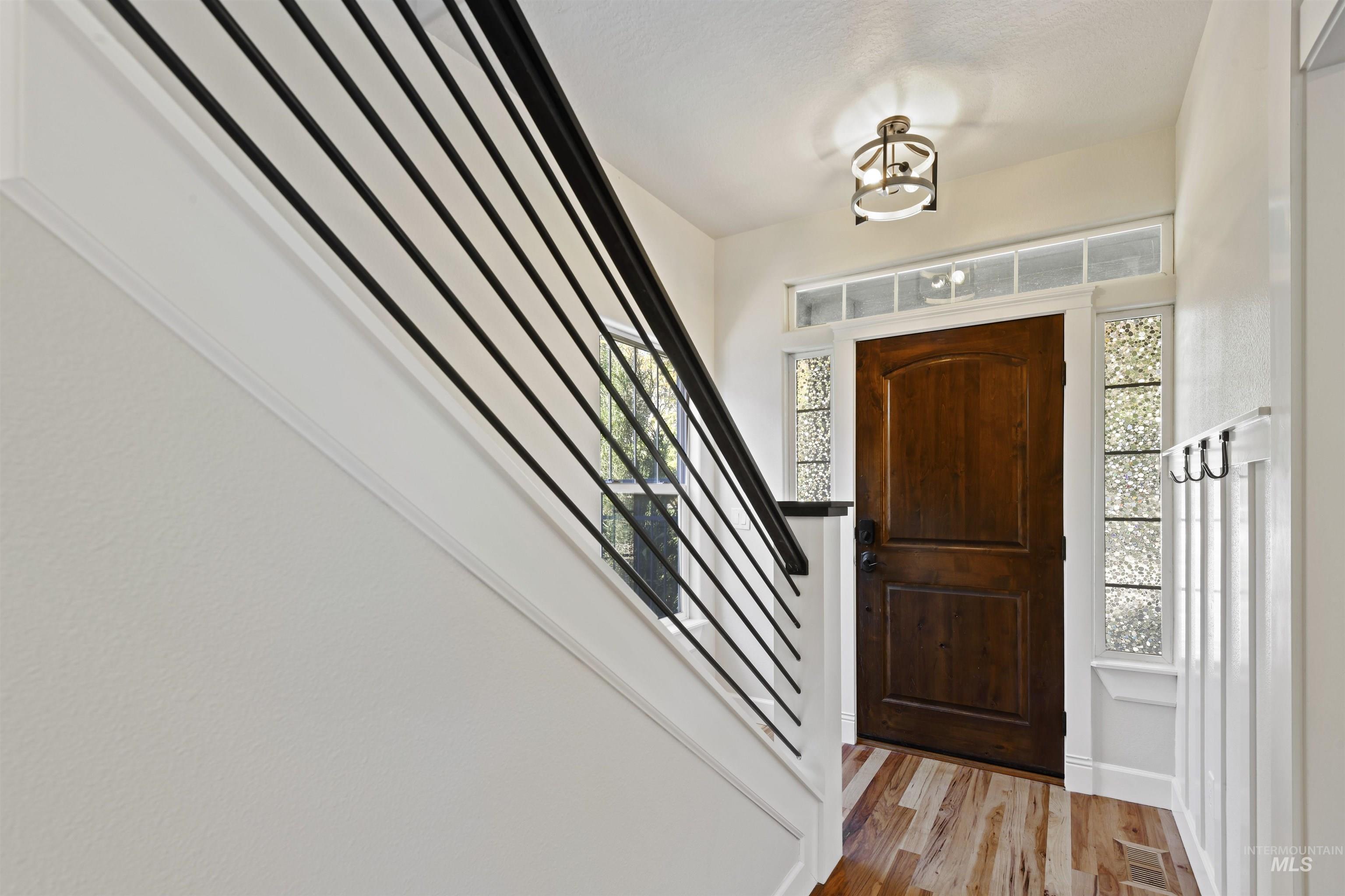 1363 E Village Green St