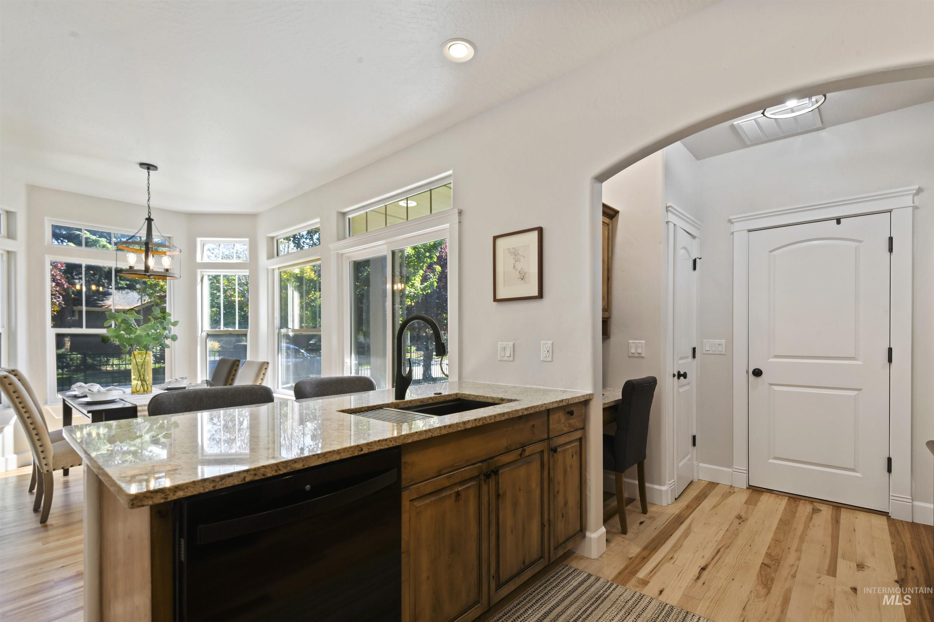 1363 E Village Green St