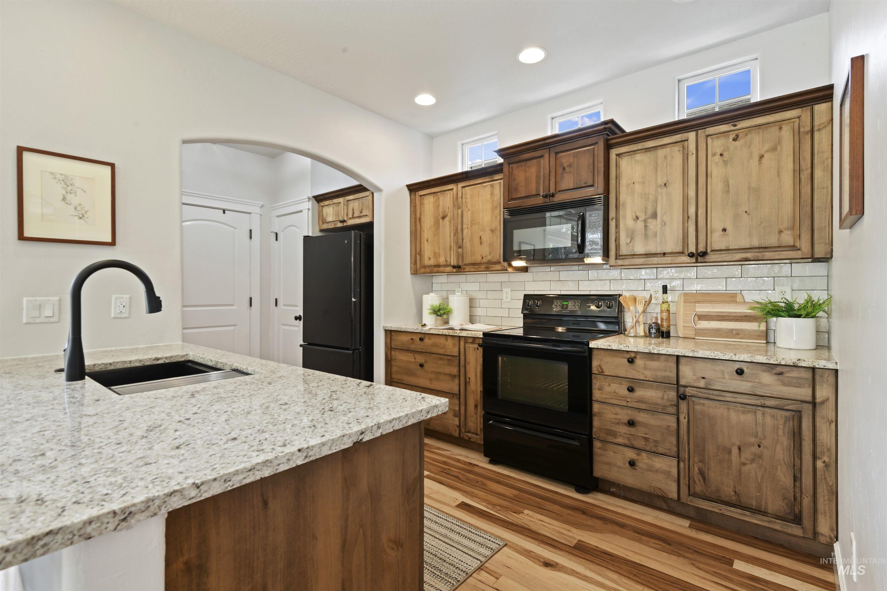 1363 E Village Green St