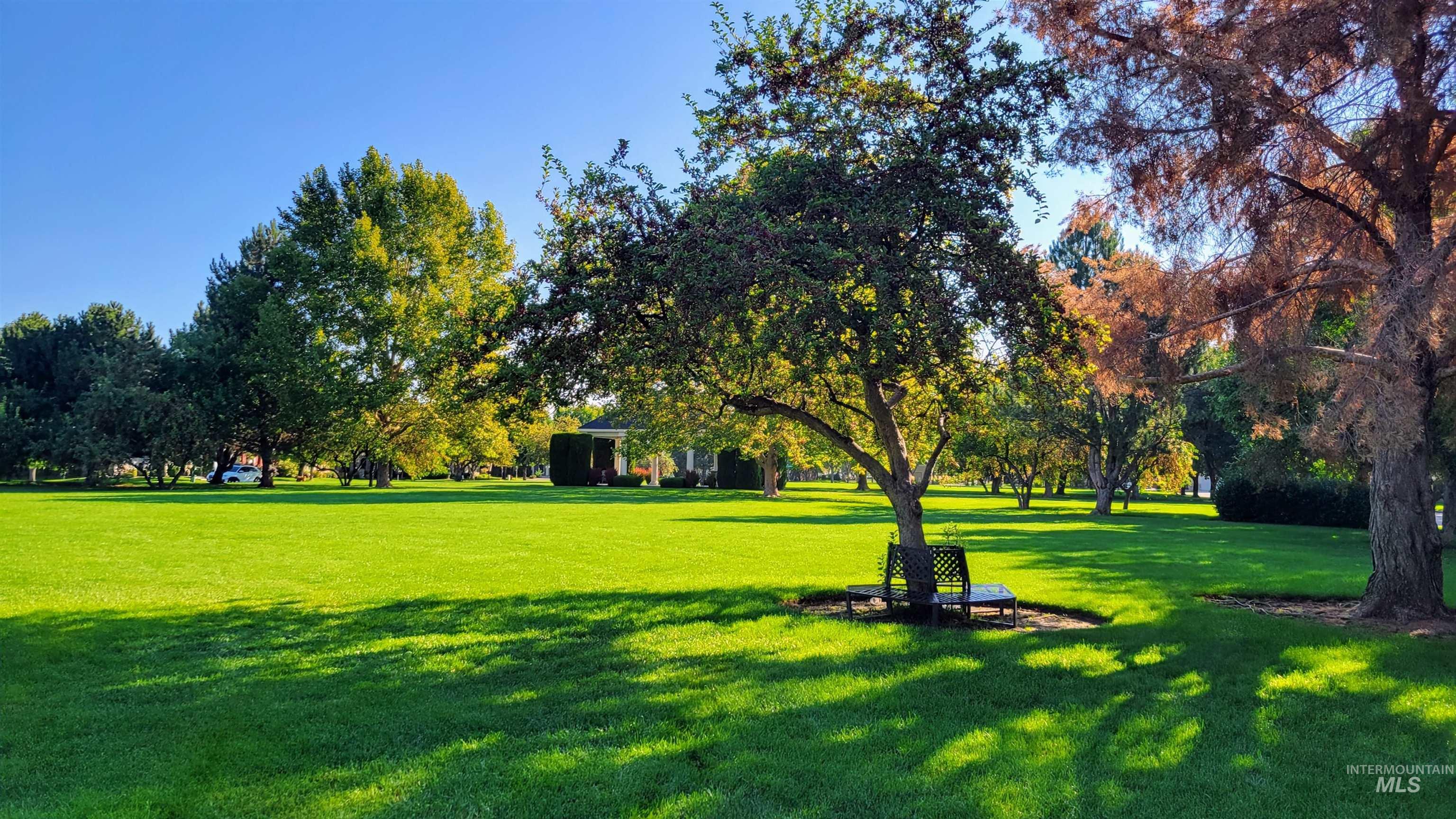 1363 E Village Green St