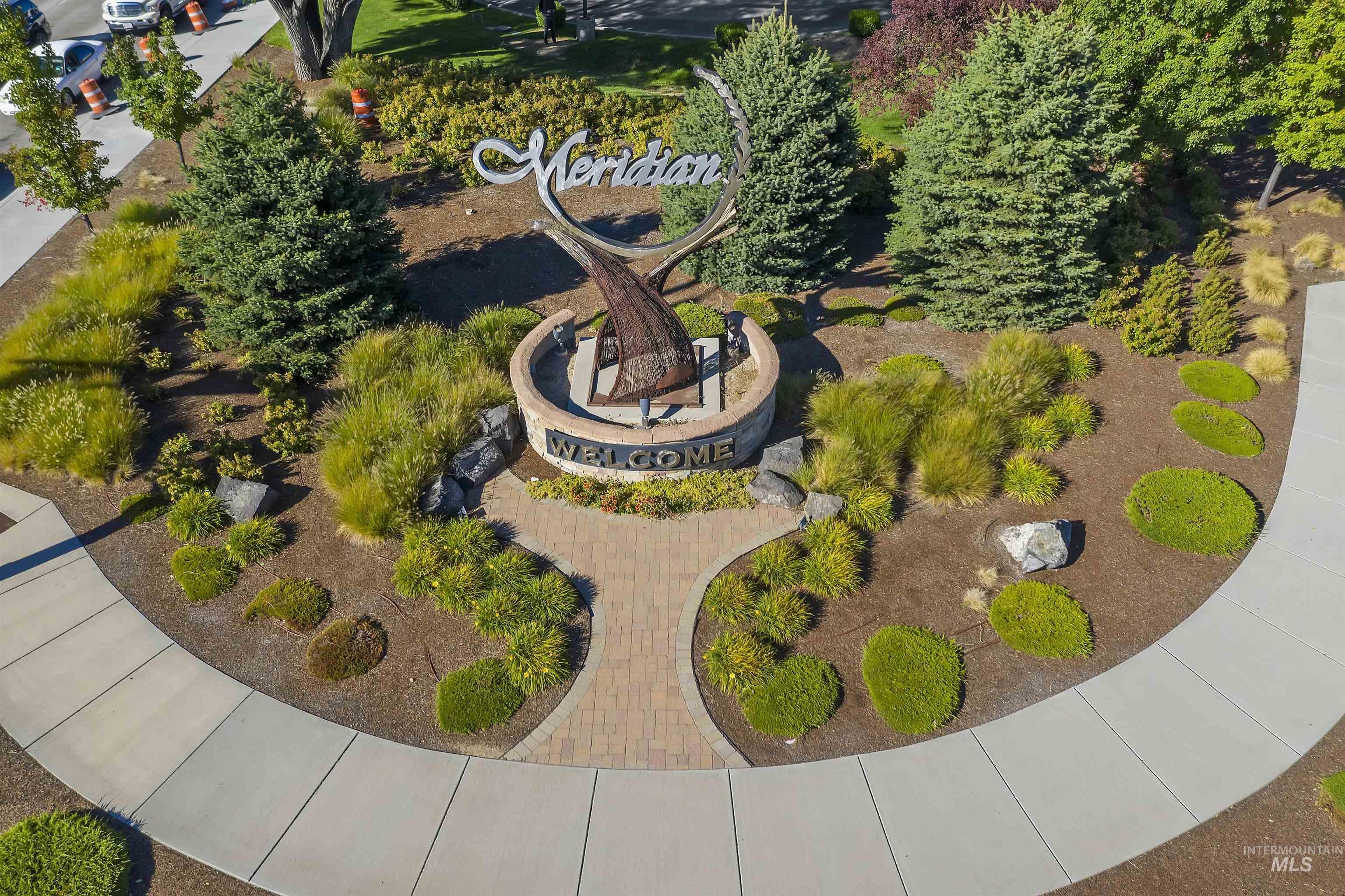 1363 E Village Green St