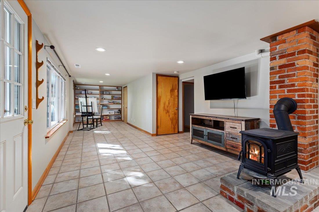 1923 E Bobs Drive