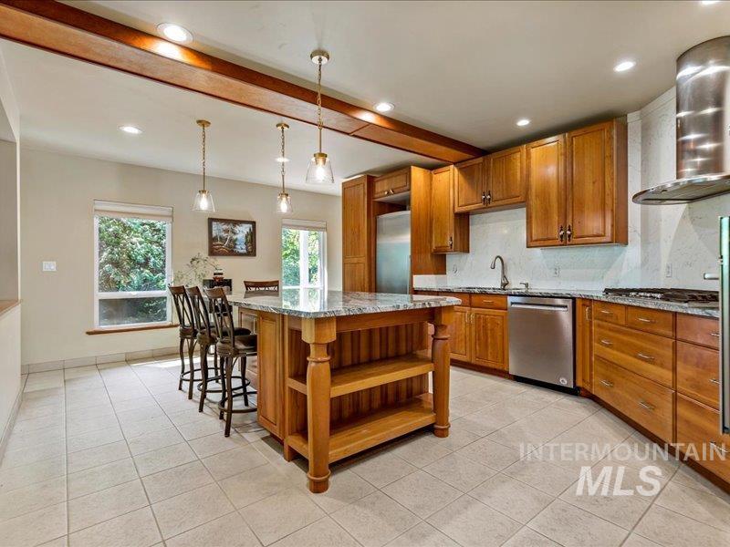 1923 E Bobs Drive