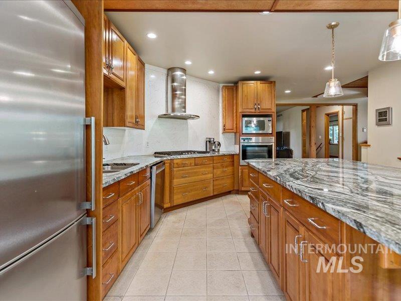1923 E Bobs Drive